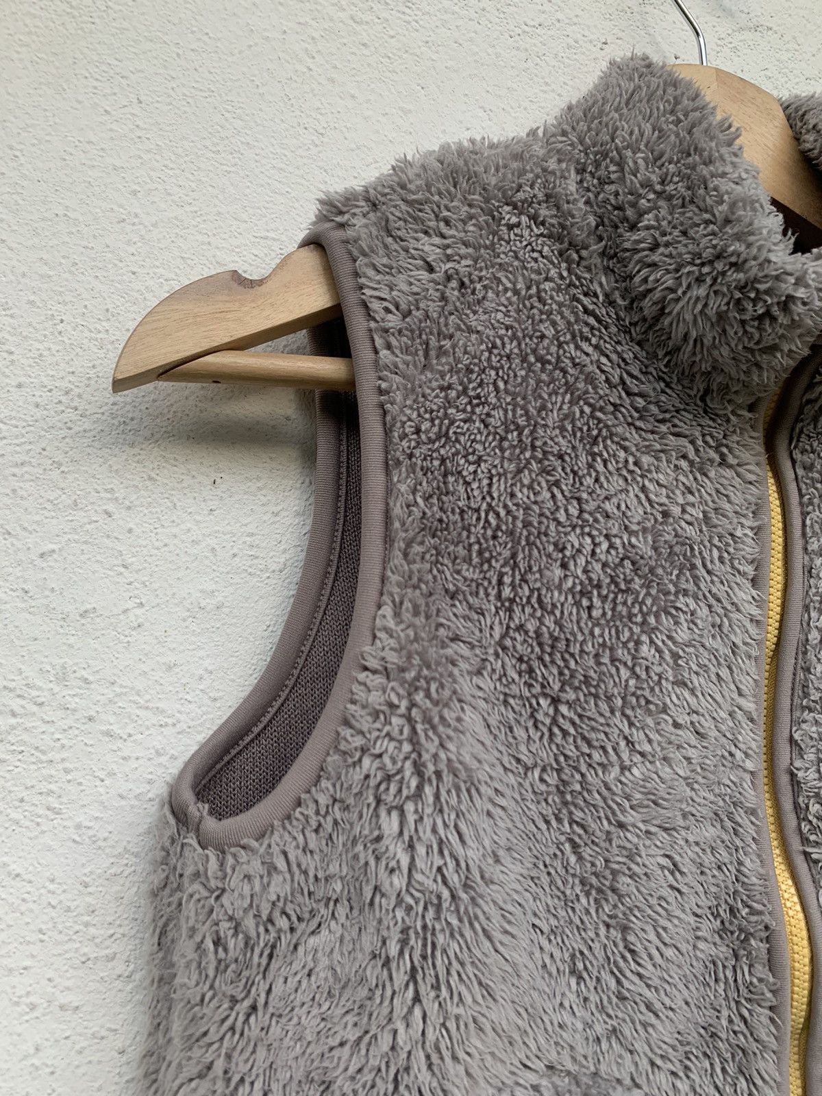Undercover × Uniqlo UNDERCOVER UNIQLO SHERPA VEST(KIDS) Size US XS / EU 42 / 0 - 4 Thumbnail