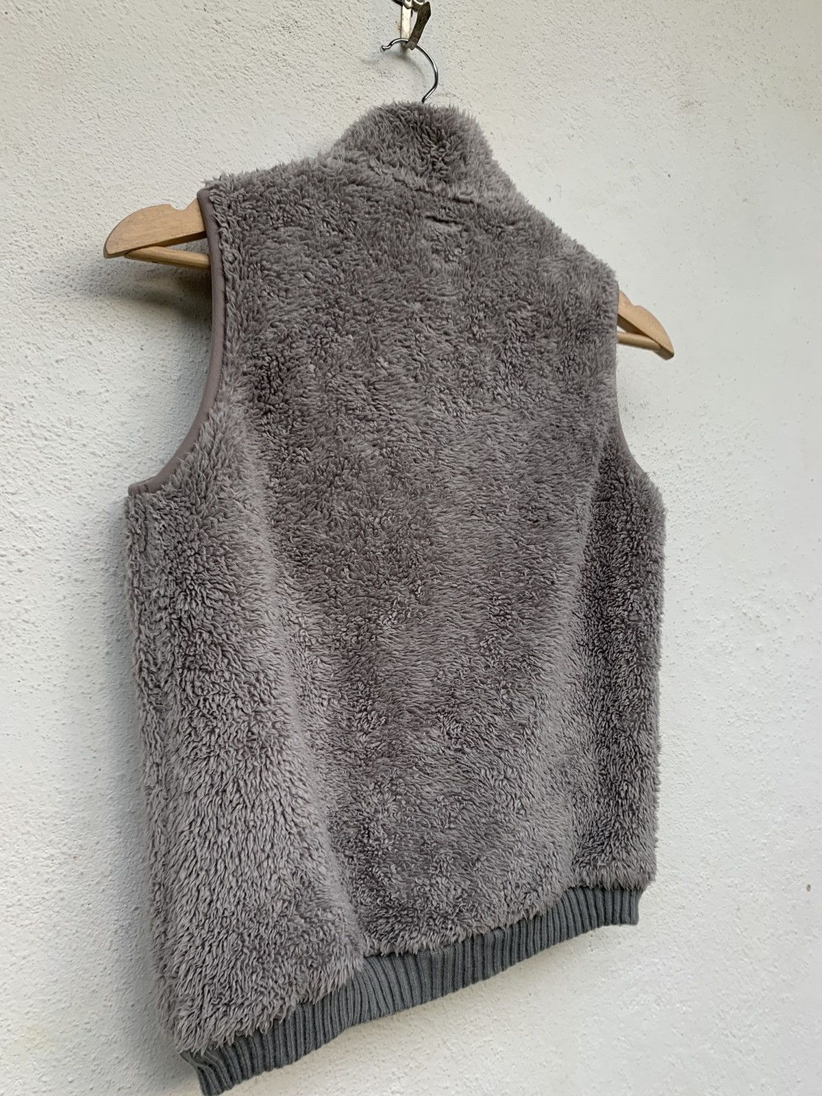 Undercover × Uniqlo UNDERCOVER UNIQLO SHERPA VEST(KIDS) Size US XS / EU 42 / 0 - 8 Thumbnail
