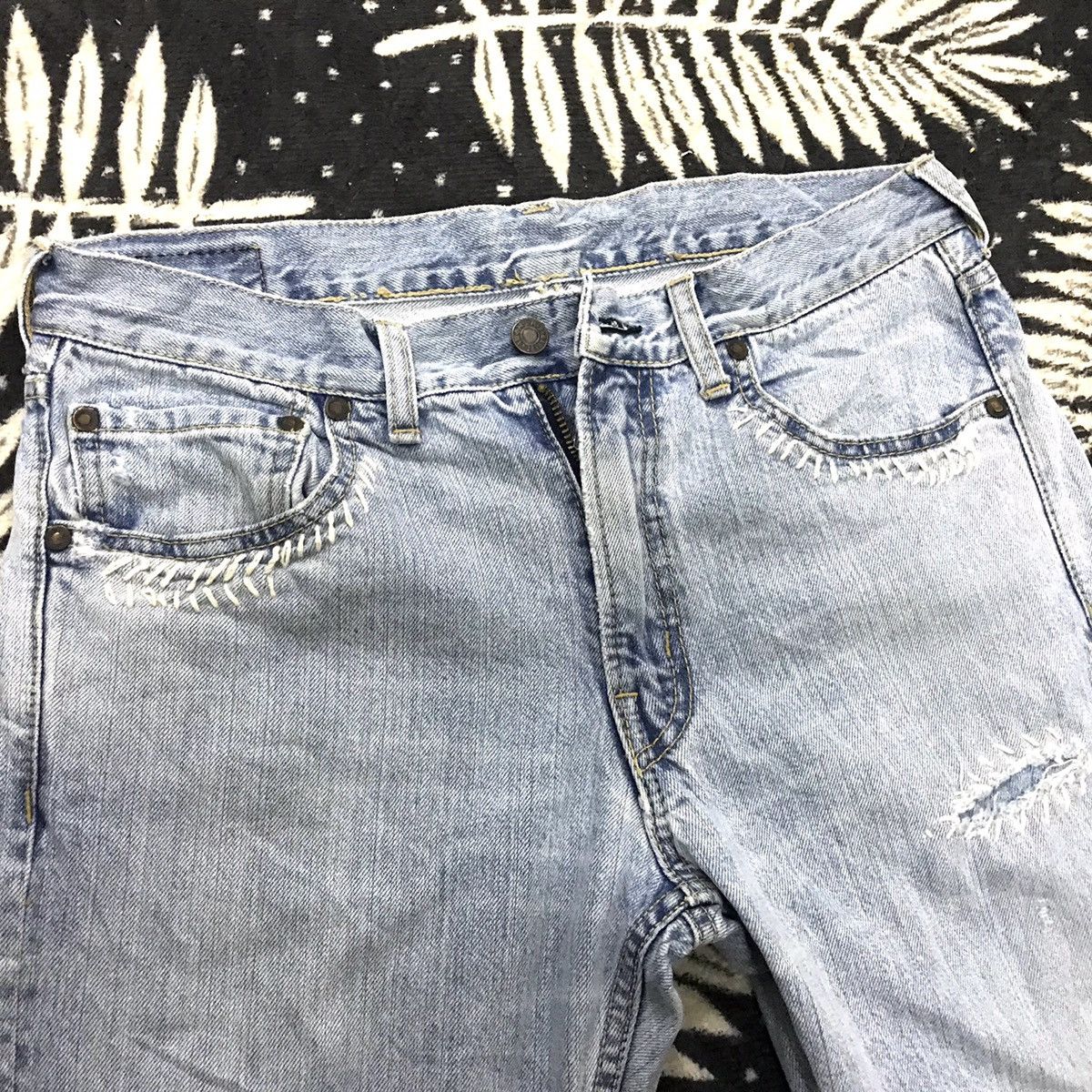 Blue Blue Japan × HOLLYWOOD RANCH MARKET × Le Grande Bleu (L.G.B.) 💥H.R MARKET DISTRESSED THRASHED DENIM JEAN Size US 32 / EU 48 - 5 Thumbnail