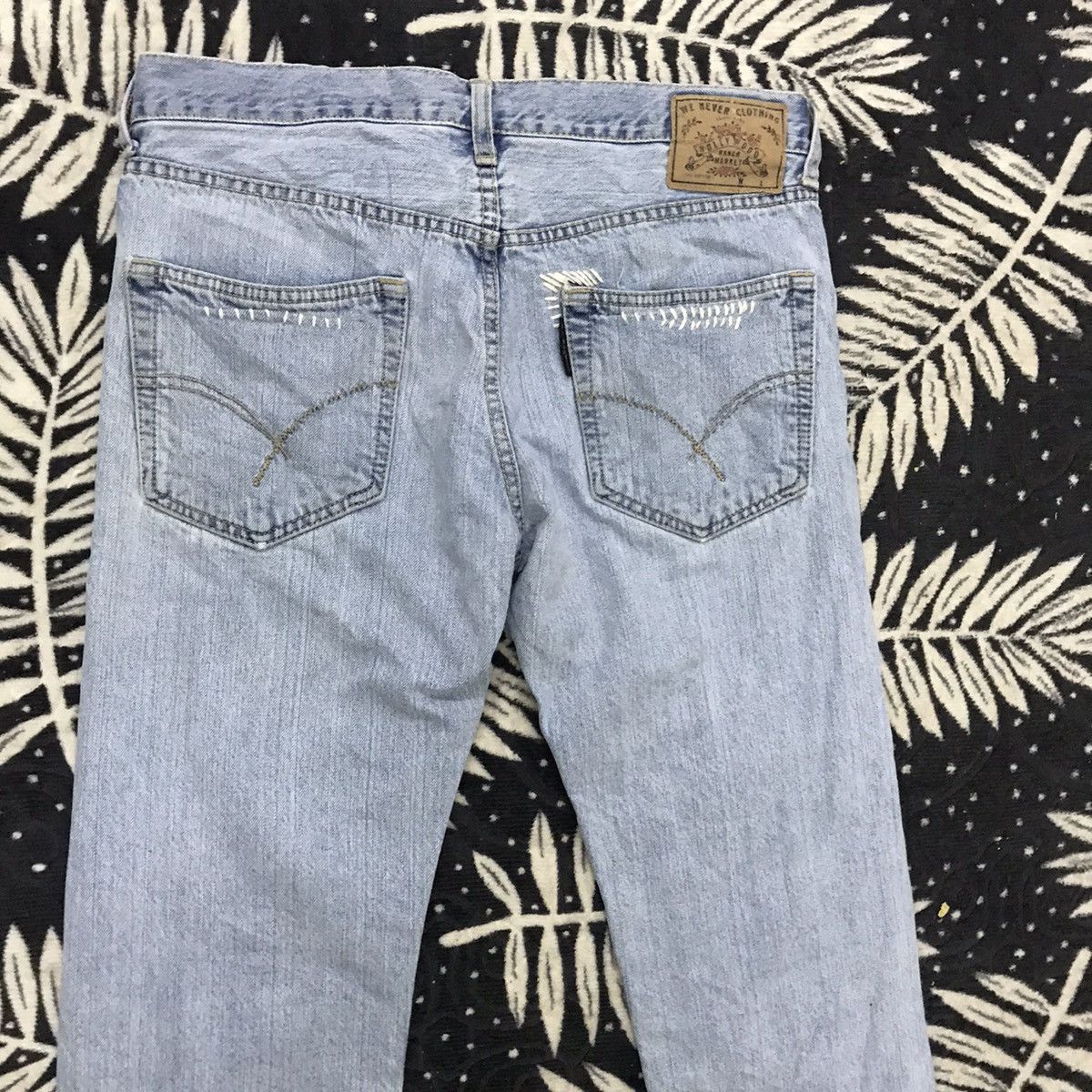 Blue Blue Japan × HOLLYWOOD RANCH MARKET × Le Grande Bleu (L.G.B.) 💥H.R MARKET DISTRESSED THRASHED DENIM JEAN Size US 32 / EU 48 - 7 Thumbnail