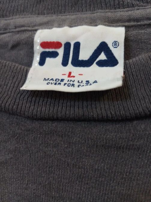 Vintage Faded Vintage 90s FILA Grant Hill T Shirt Size US XL / EU 56 / 4 - 2 Thumbnail