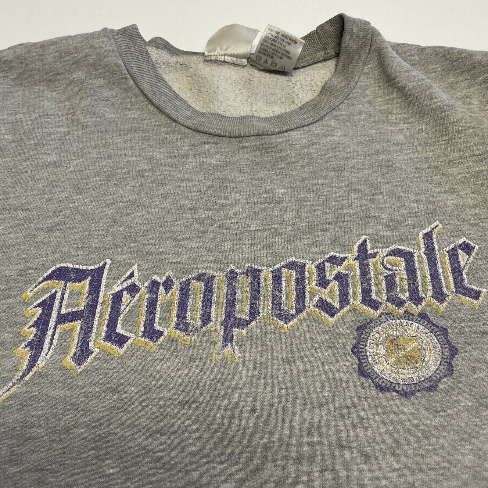 Vintage Vintage Aeropostale Spell Out Sweatshirt Pullover Gray Size US L / EU 52-54 / 3 - 5 Thumbnail