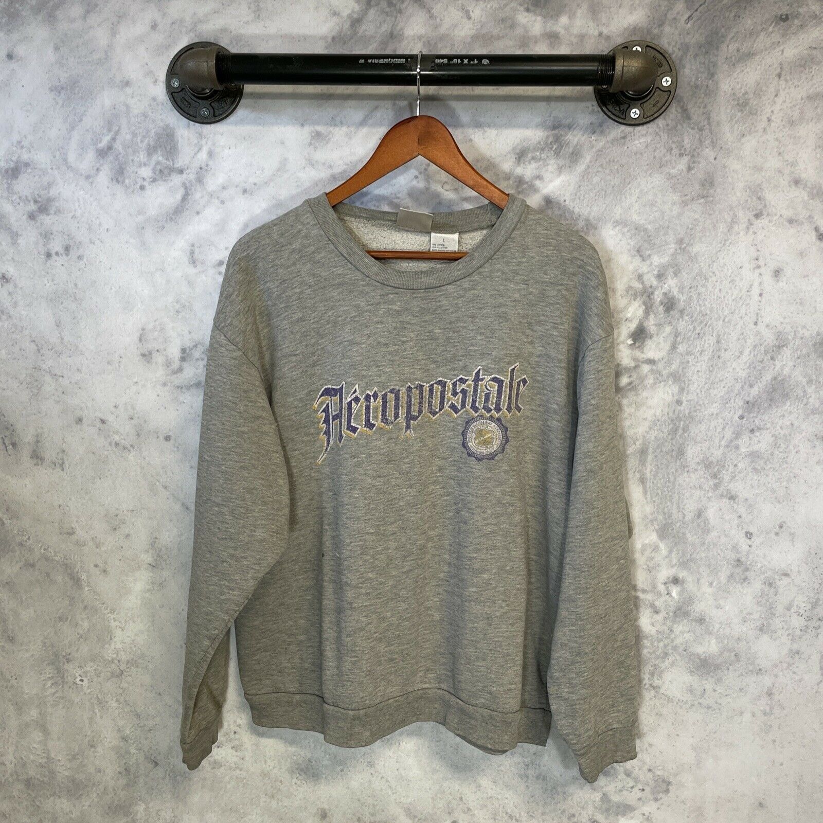 Vintage Vintage Aeropostale Spell Out Sweatshirt Pullover Gray Size US L / EU 52-54 / 3 - 1 Thumbnail