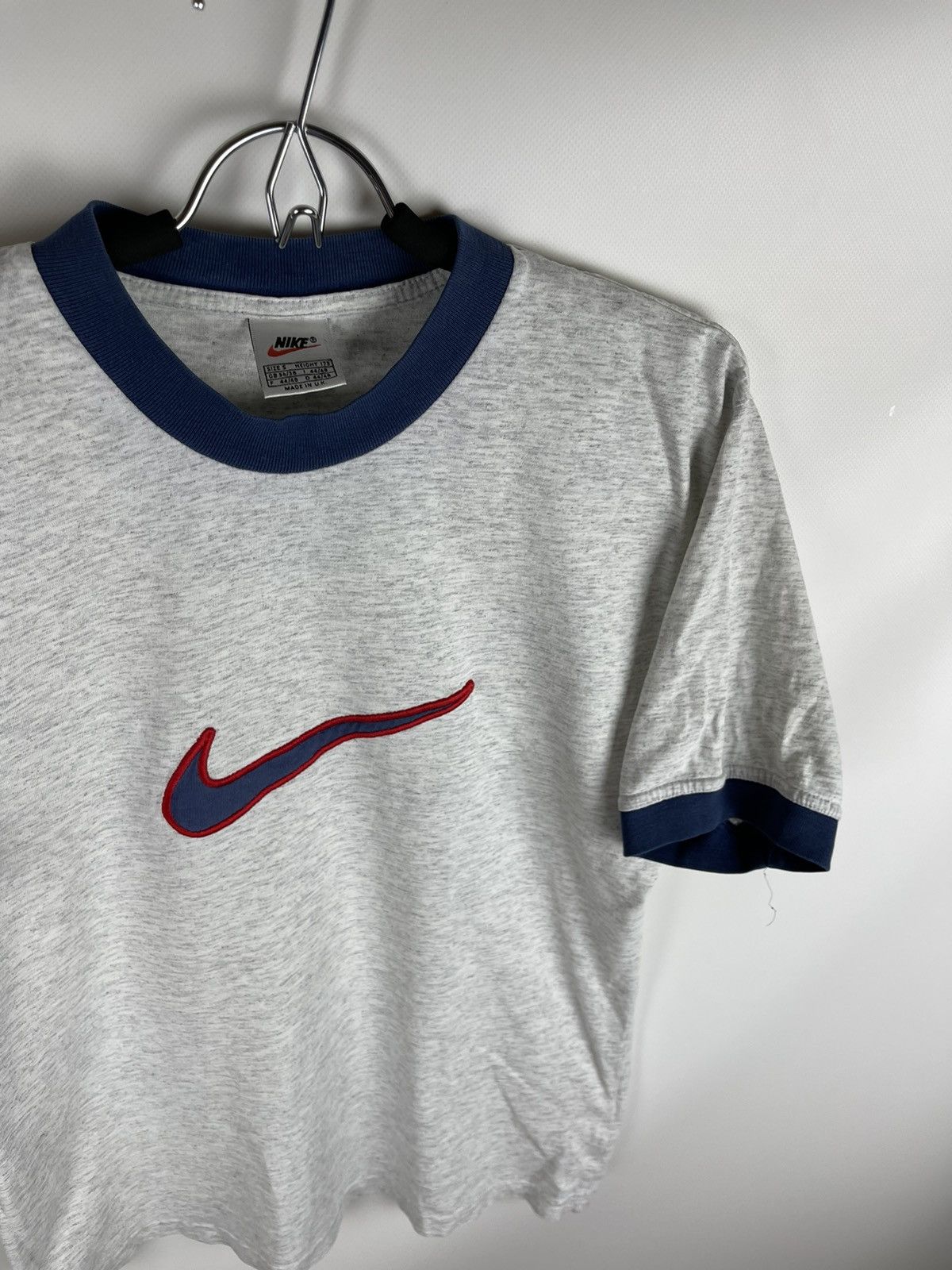 Nike Nike vintage 90s big swoosh centre logo tee shirt Size US S / EU 44-46 / 1 - 7 Thumbnail