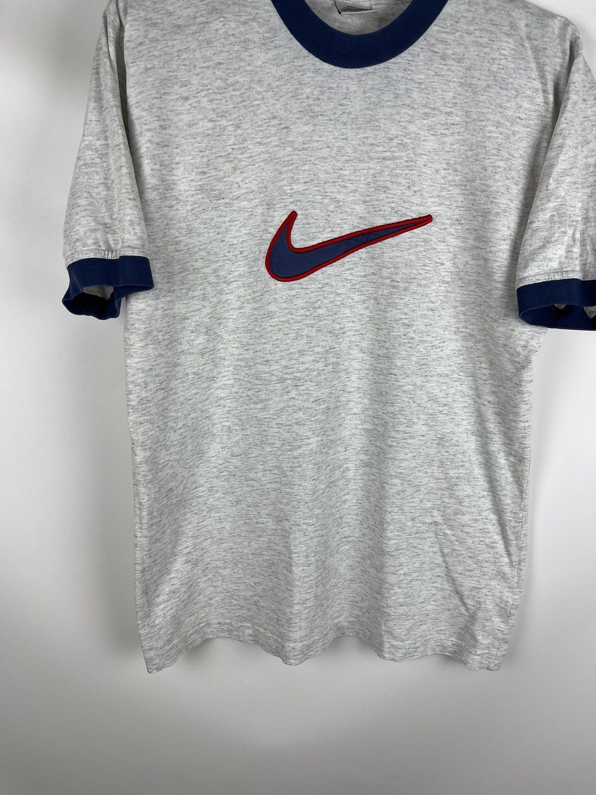 Nike Nike vintage 90s big swoosh centre logo tee shirt Size US S / EU 44-46 / 1 - 3 Thumbnail