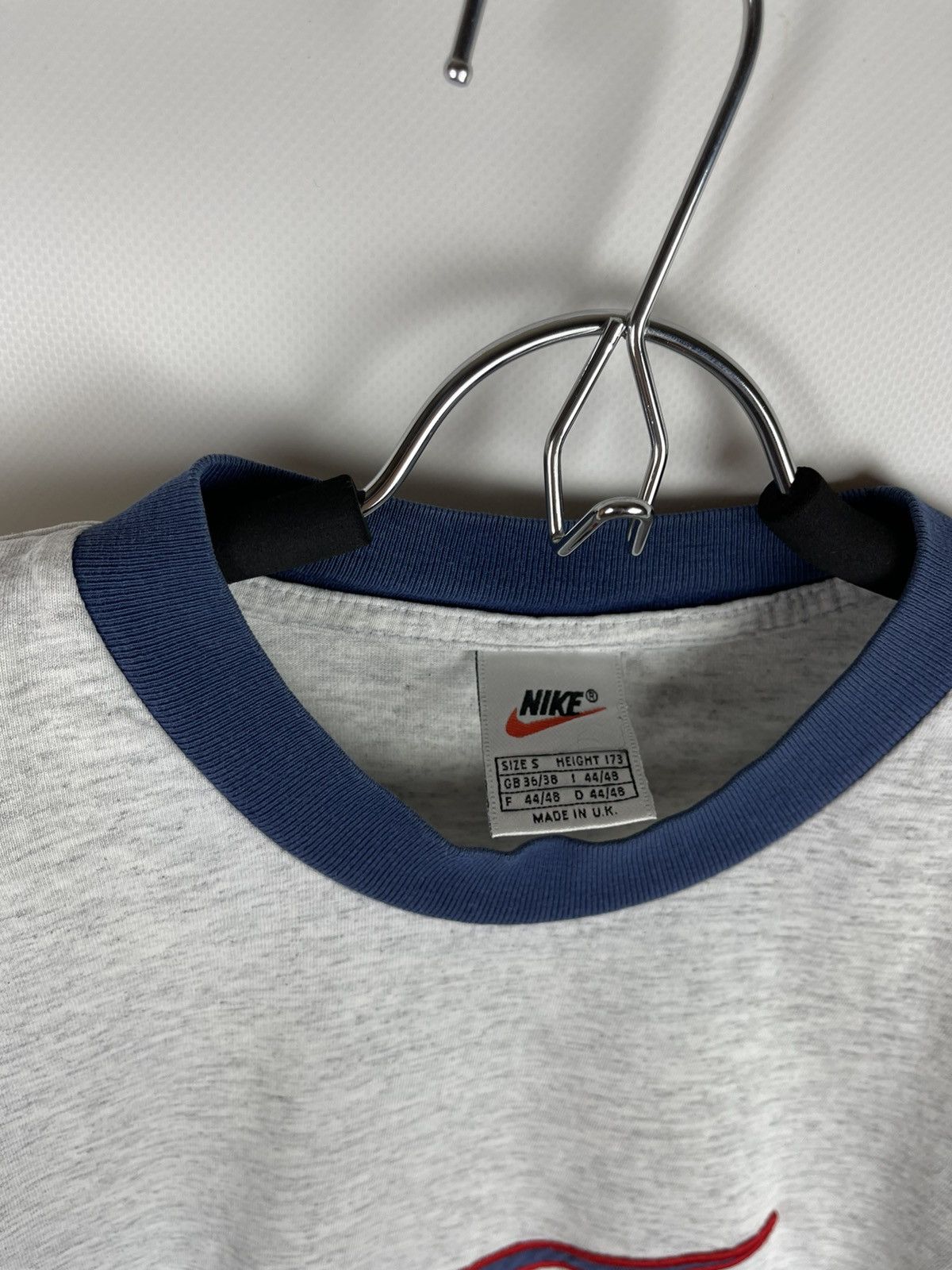 Nike Nike vintage 90s big swoosh centre logo tee shirt Size US S / EU 44-46 / 1 - 6 Thumbnail