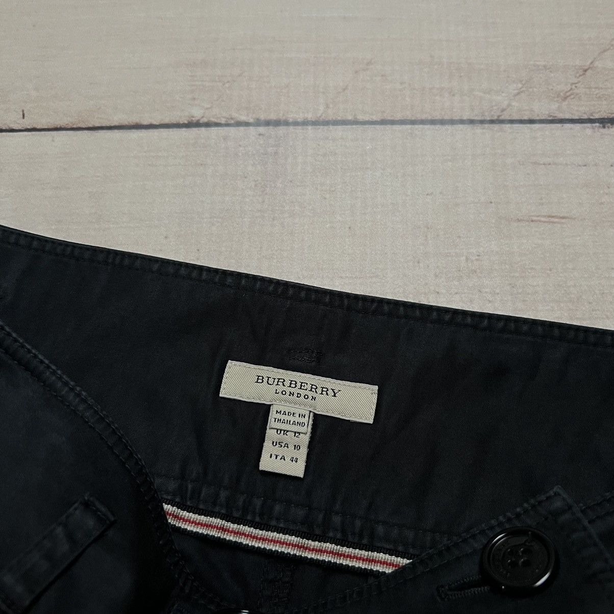 Burberry × Designer Burberry Burberrys Midi Skirt Black Buttons Y2K Size 32" / US 10 / IT 46 - 6 Thumbnail