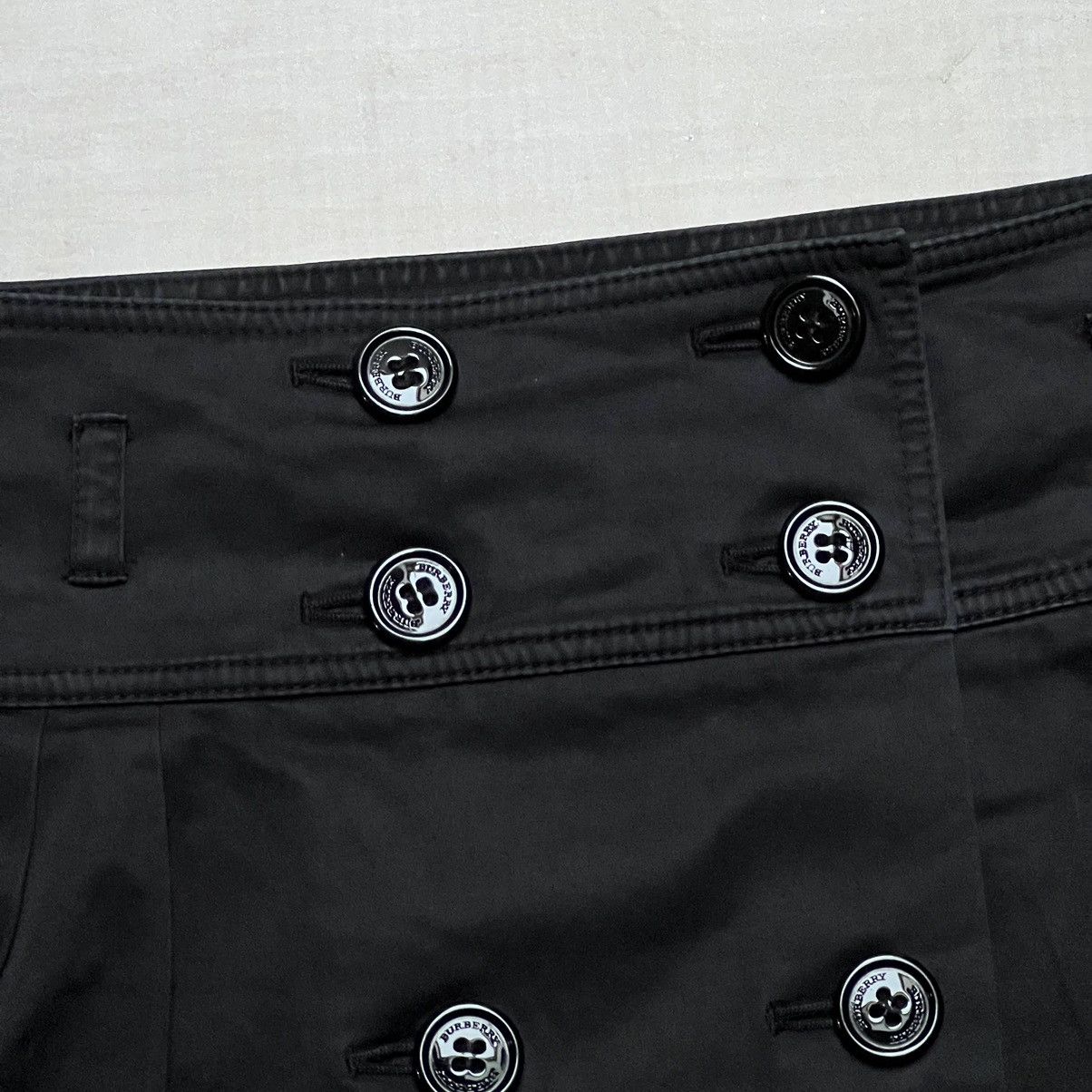 Burberry × Designer Burberry Burberrys Midi Skirt Black Buttons Y2K Size 32" / US 10 / IT 46 - 3 Thumbnail