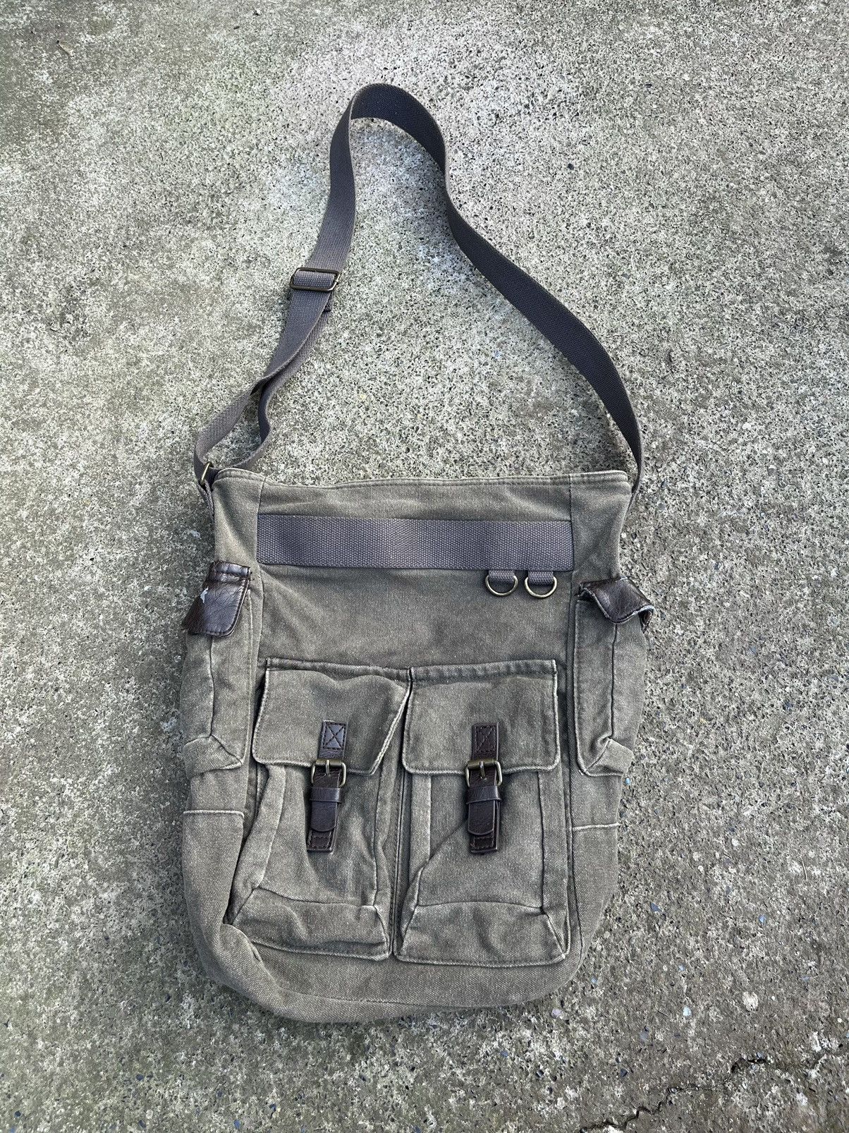 Other Vintage Japanese Multi Pocket Crossbody Bag Utility Size ONE SIZE - 1 Thumbnail
