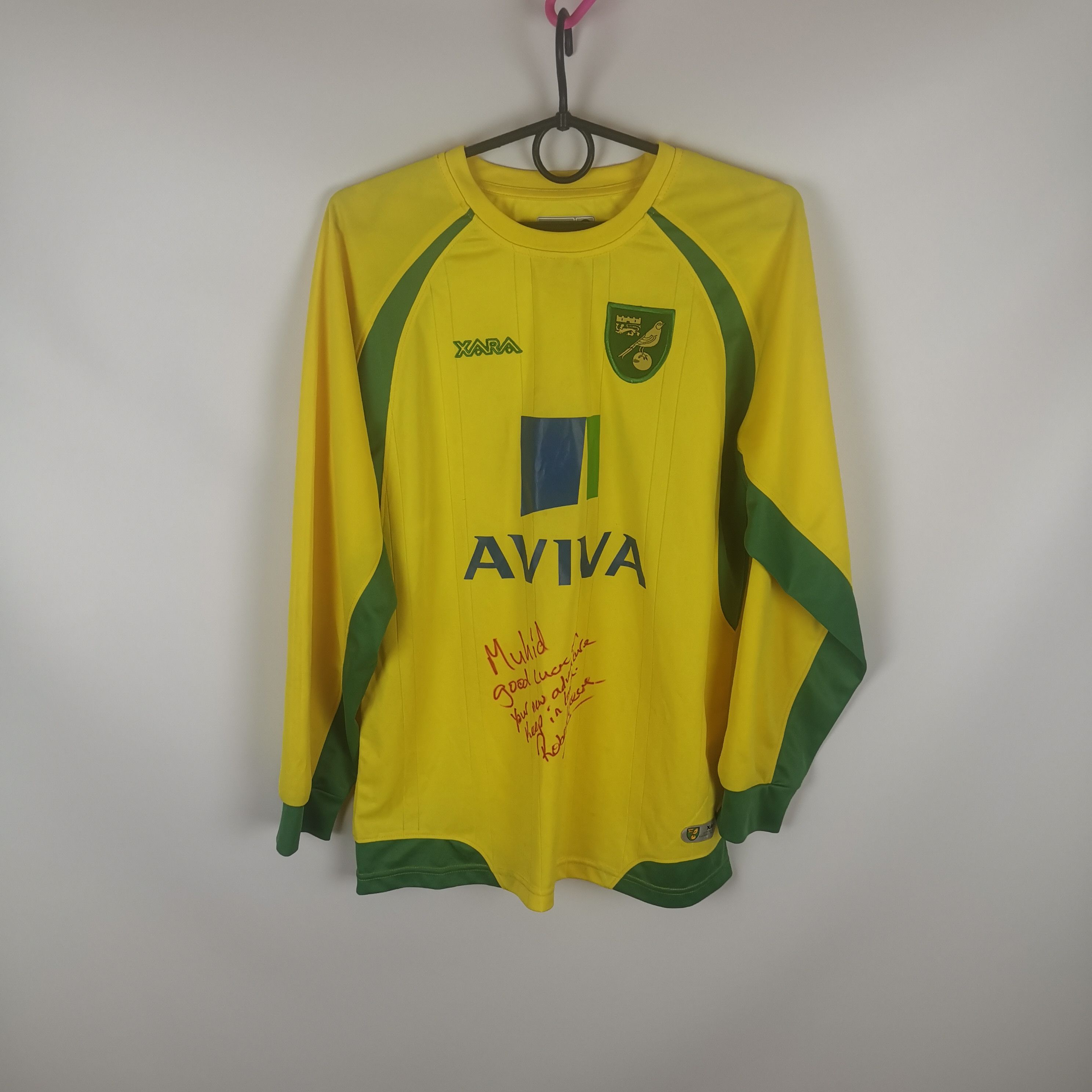 Other 2010-2011 Norwich #41 Hoolahan LongSleeve Xara Home jersey Size US S / EU 44-46 / 1 - 1 Thumbnail