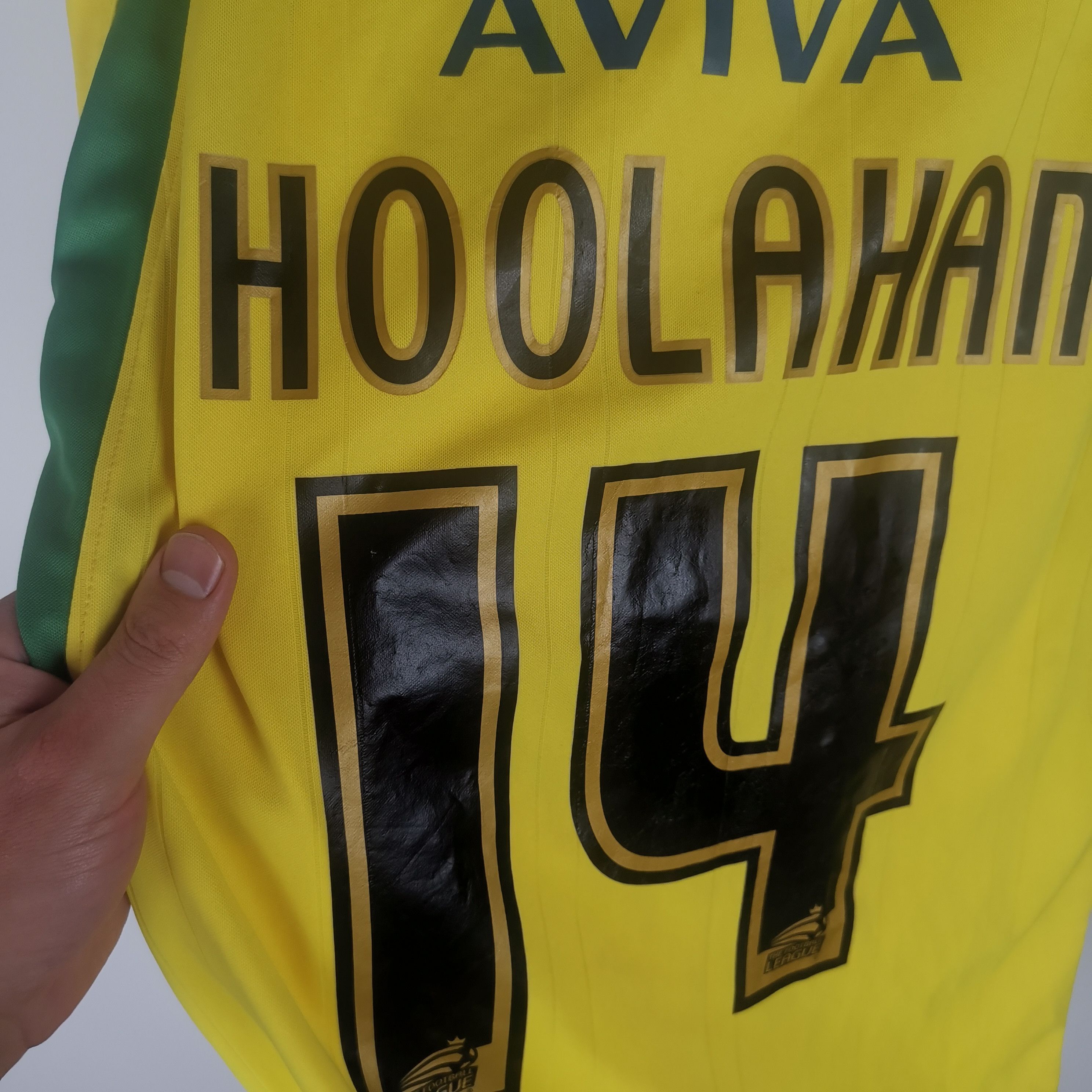 Other 2010-2011 Norwich #41 Hoolahan LongSleeve Xara Home jersey Size US S / EU 44-46 / 1 - 6 Thumbnail
