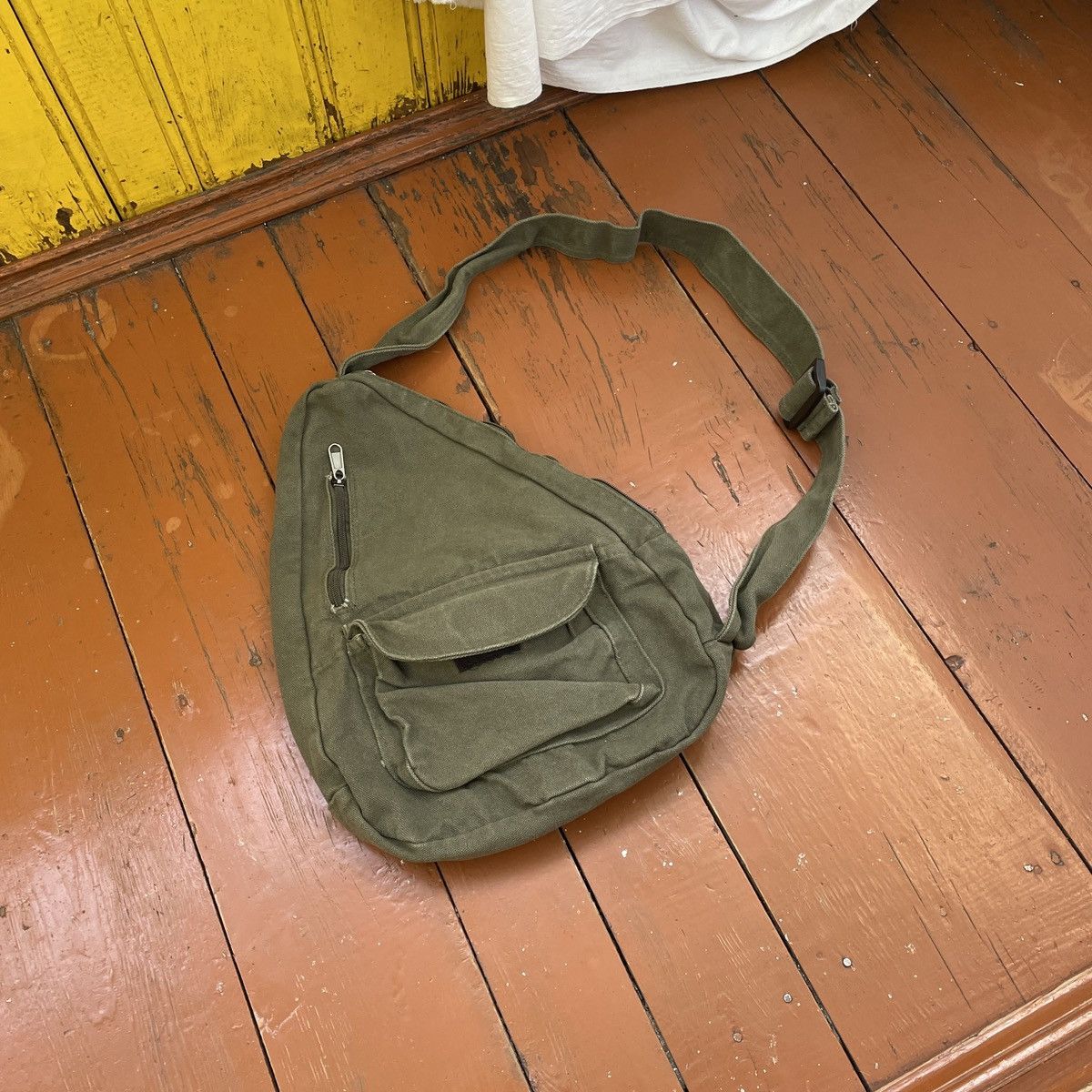 Seditionaries Vintage Sling Crossbody Bag Size ONE SIZE - 5 Thumbnail