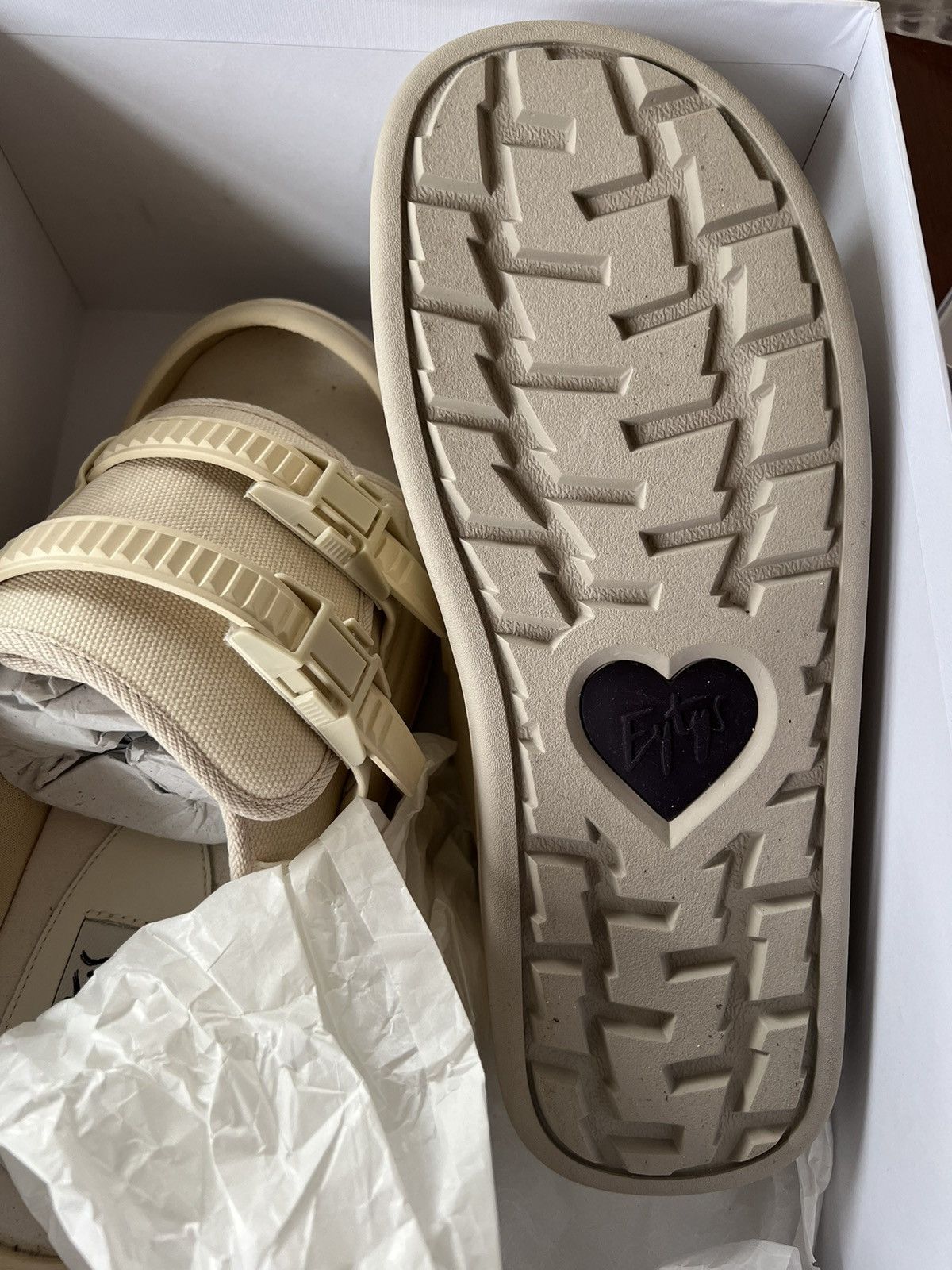 eytys venice slip on