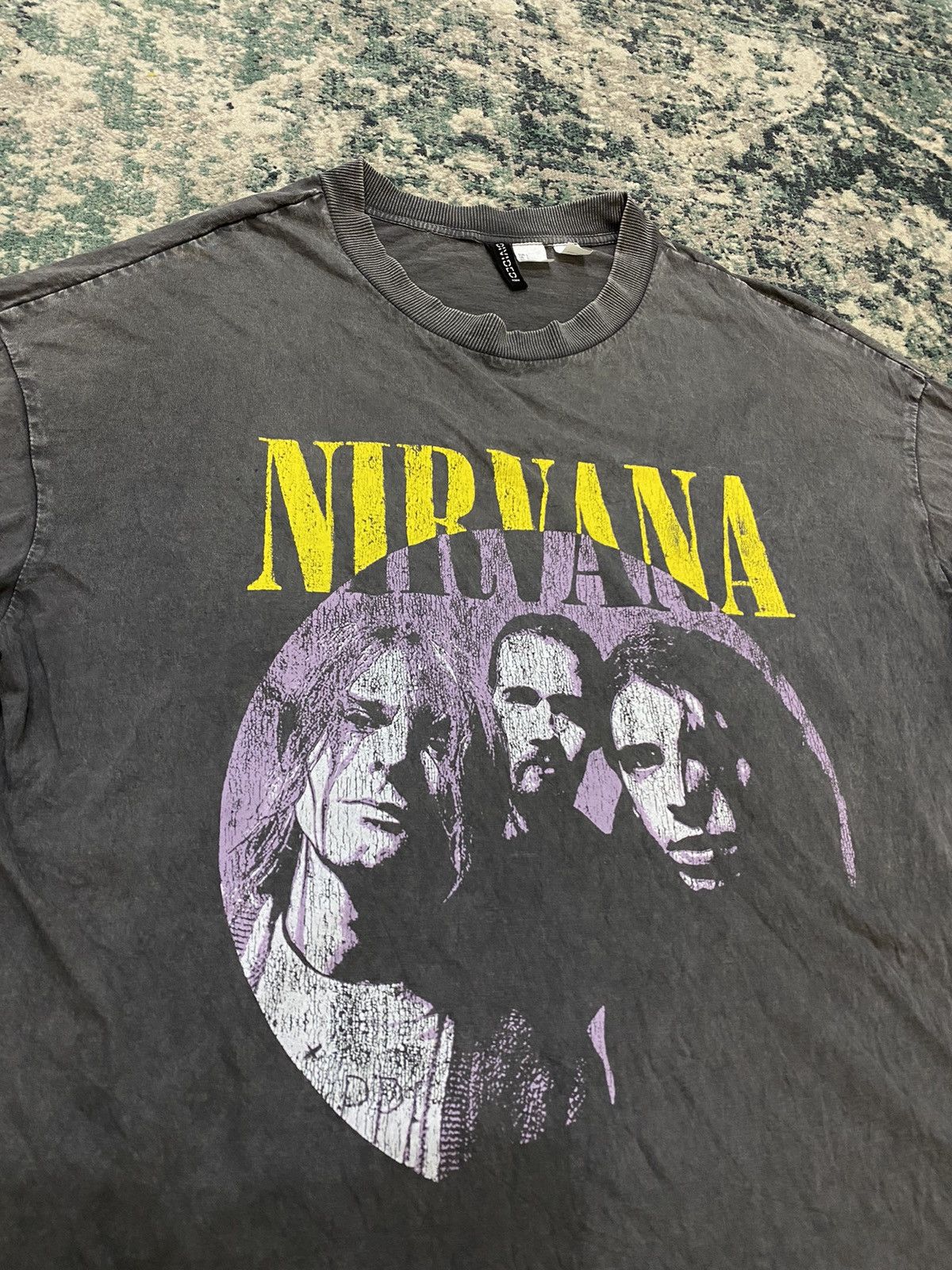 Band Tees × Nirvana H&M x Nirvana Vintage Style Oversized T-Shirt Size US L / EU 52-54 / 3 - 5 Thumbnail