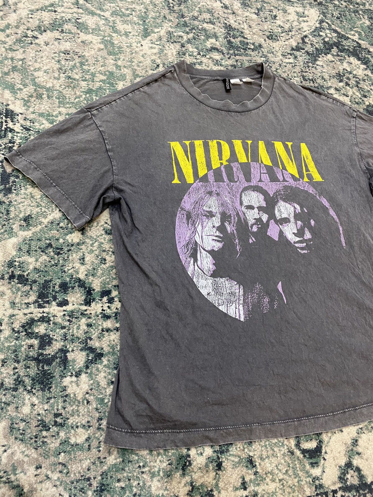 Band Tees × Nirvana H&M x Nirvana Vintage Style Oversized T-Shirt Size US L / EU 52-54 / 3 - 2 Thumbnail