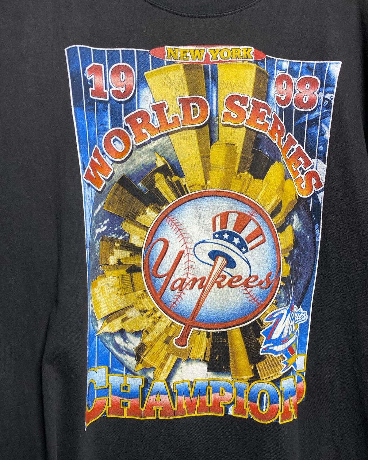Vintage 🚨Vintage NY Yankees World Champions 1998 Rap Tee T-Shirt Size US XXL / EU 58 / 5 - 4 Thumbnail