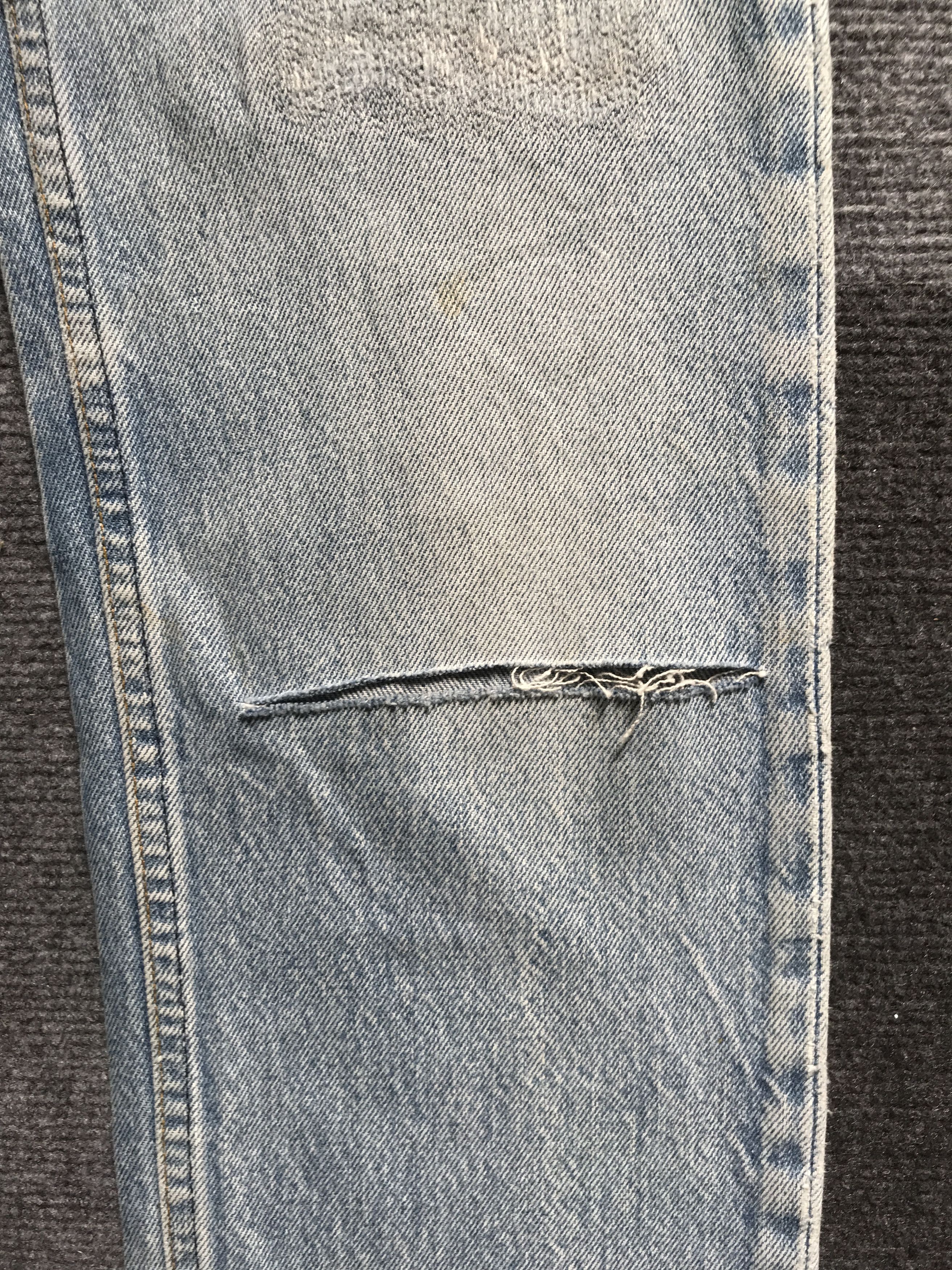 Levi's VLEV91 - Vtg Levis 501 80s Side Dam Distressed Jeans Size US 27 - 7 Thumbnail