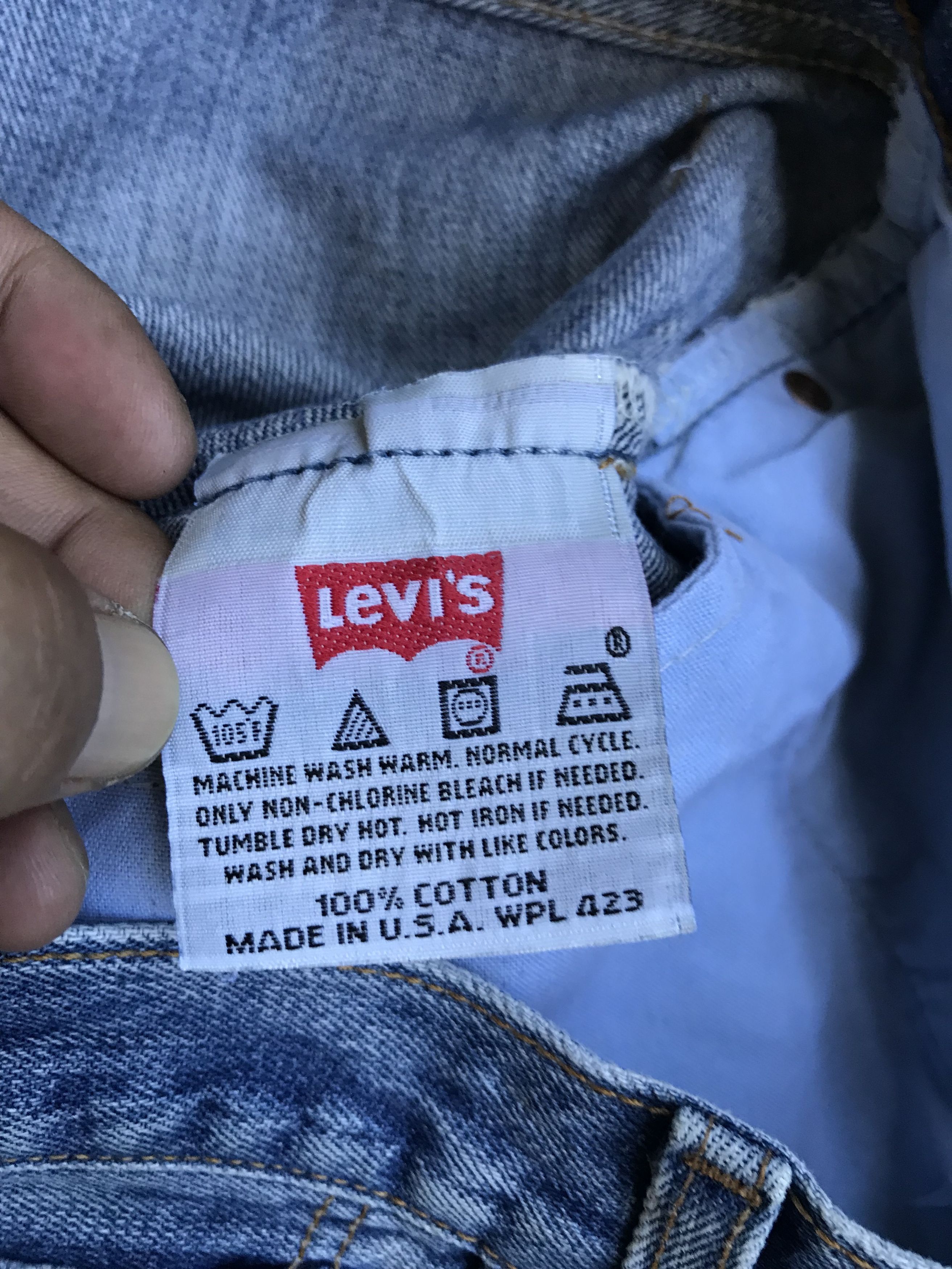 VLEV49 - Vintage Levis 501 Medium Wash Jeans