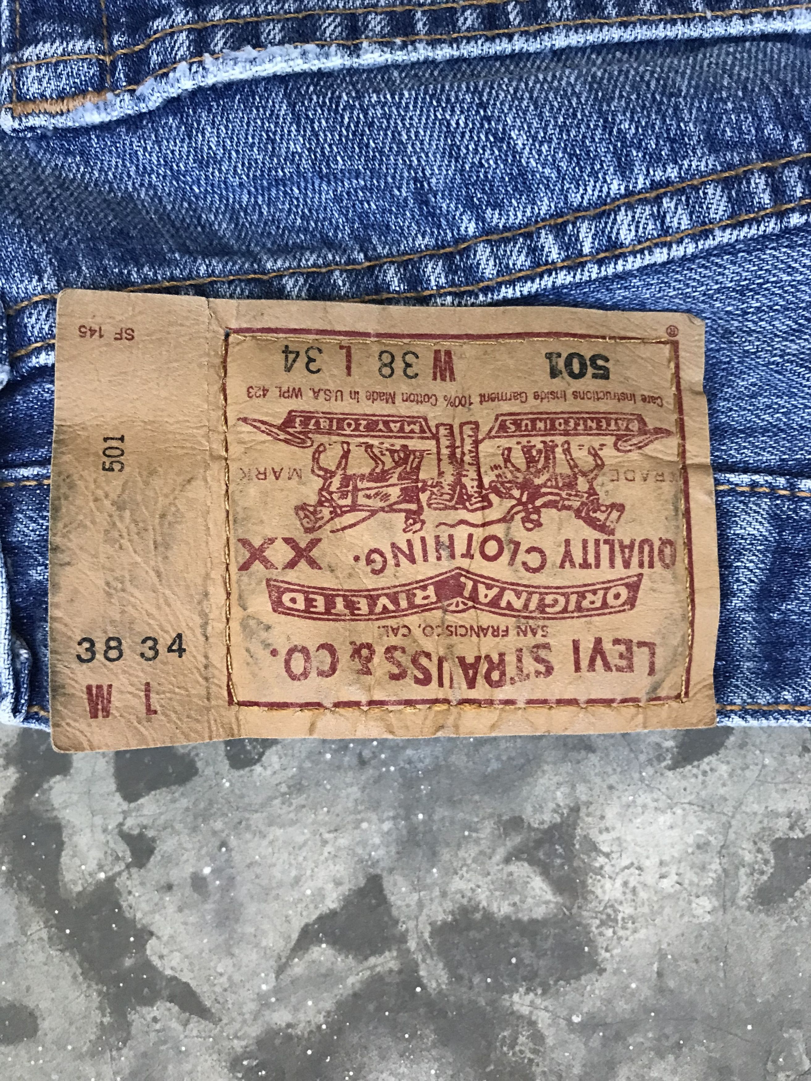 Levi's VLEV49 - Vintage Levis 501 Medium Wash Jeans Size US 36 / EU 52 - 10 Thumbnail