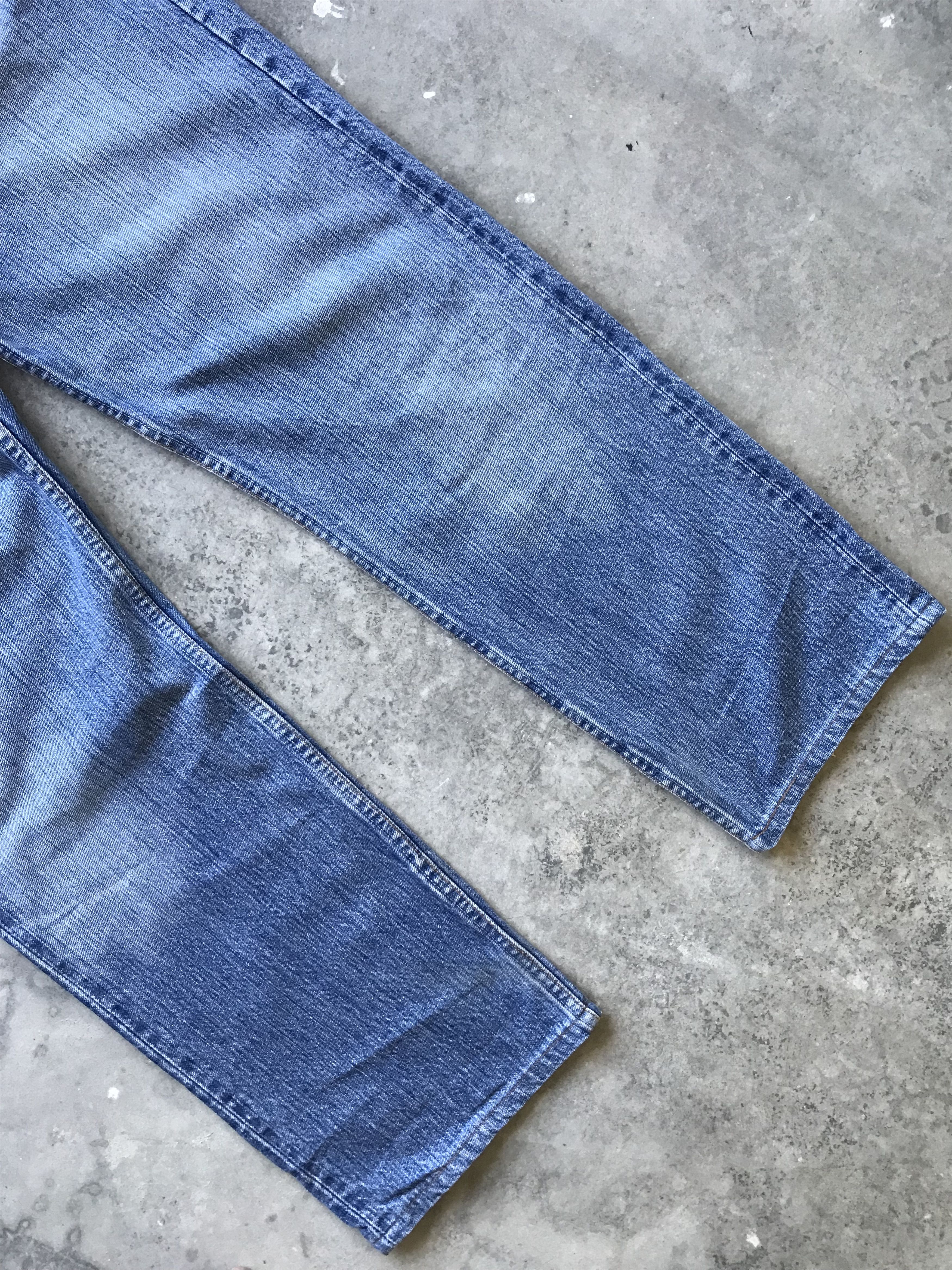 Levi's VLEV49 - Vintage Levis 501 Medium Wash Jeans Size US 36 / EU 52 - 3 Thumbnail
