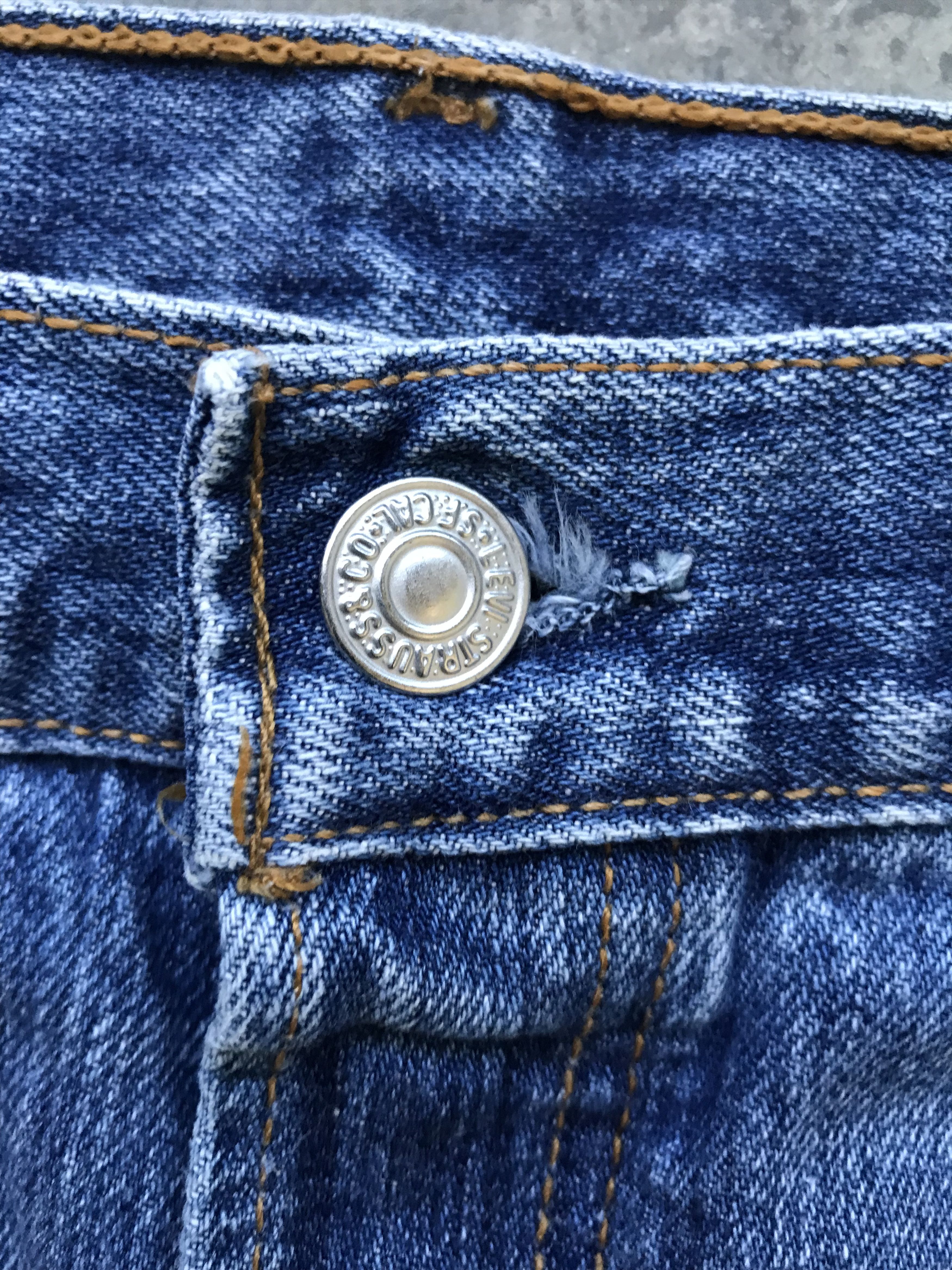 Levi's VLEV49 - Vintage Levis 501 Medium Wash Jeans Size US 36 / EU 52 - 4 Thumbnail