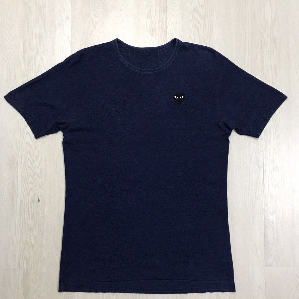 Comme des Garcons × Comme des Garcons PLAY × Japanese Brand Comme Des Garcons Play Tee Black Heart Size US XL / EU 56 / 4 - 1 Thumbnail