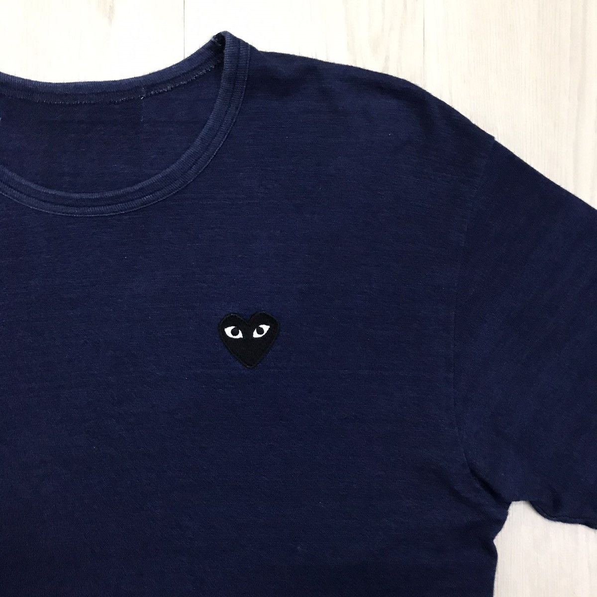 Comme des Garcons × Comme des Garcons PLAY × Japanese Brand Comme Des Garcons Play Tee Black Heart Size US XL / EU 56 / 4 - 3 Thumbnail