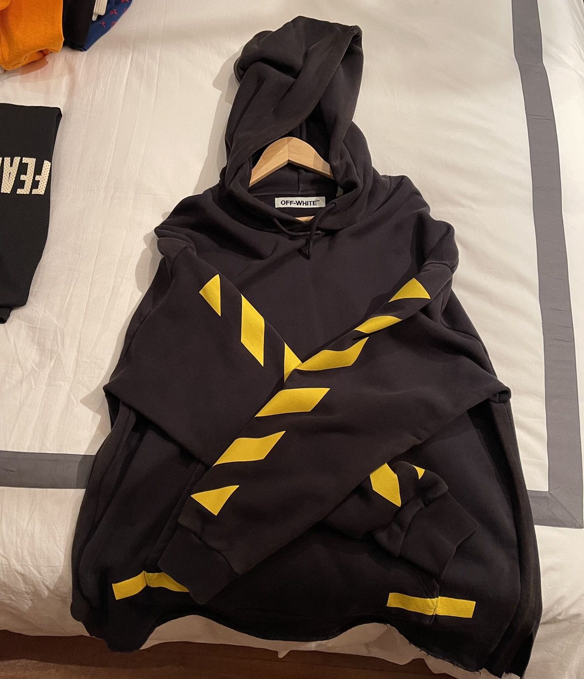 Off-White Off-White yellow pattern Oversized hoodie Size US M / EU 48-50 / 2 - 1 Thumbnail