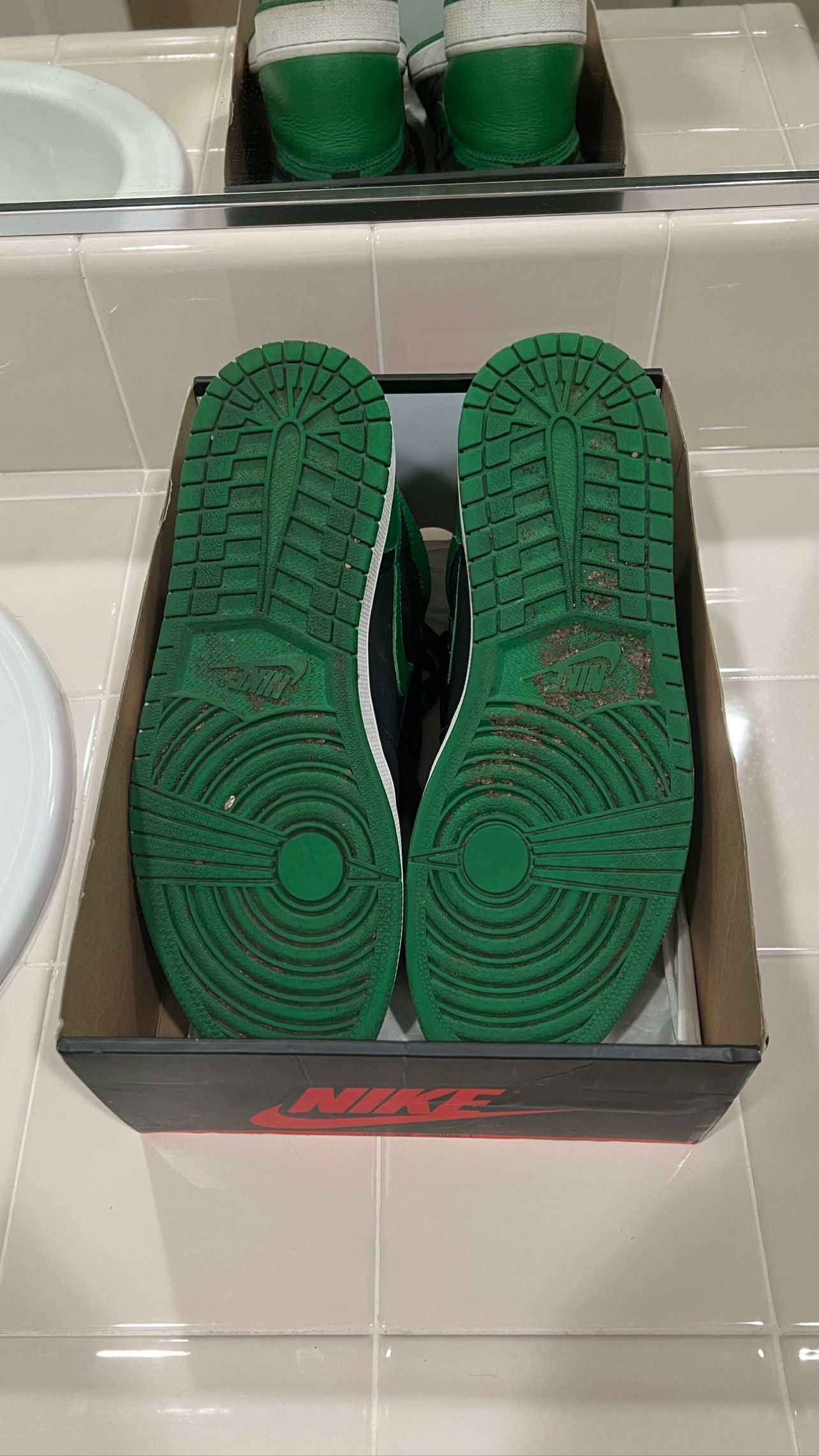 Jordan Brand Jordan 1 Pine Green Size US 12 / EU 45 - 7 Thumbnail