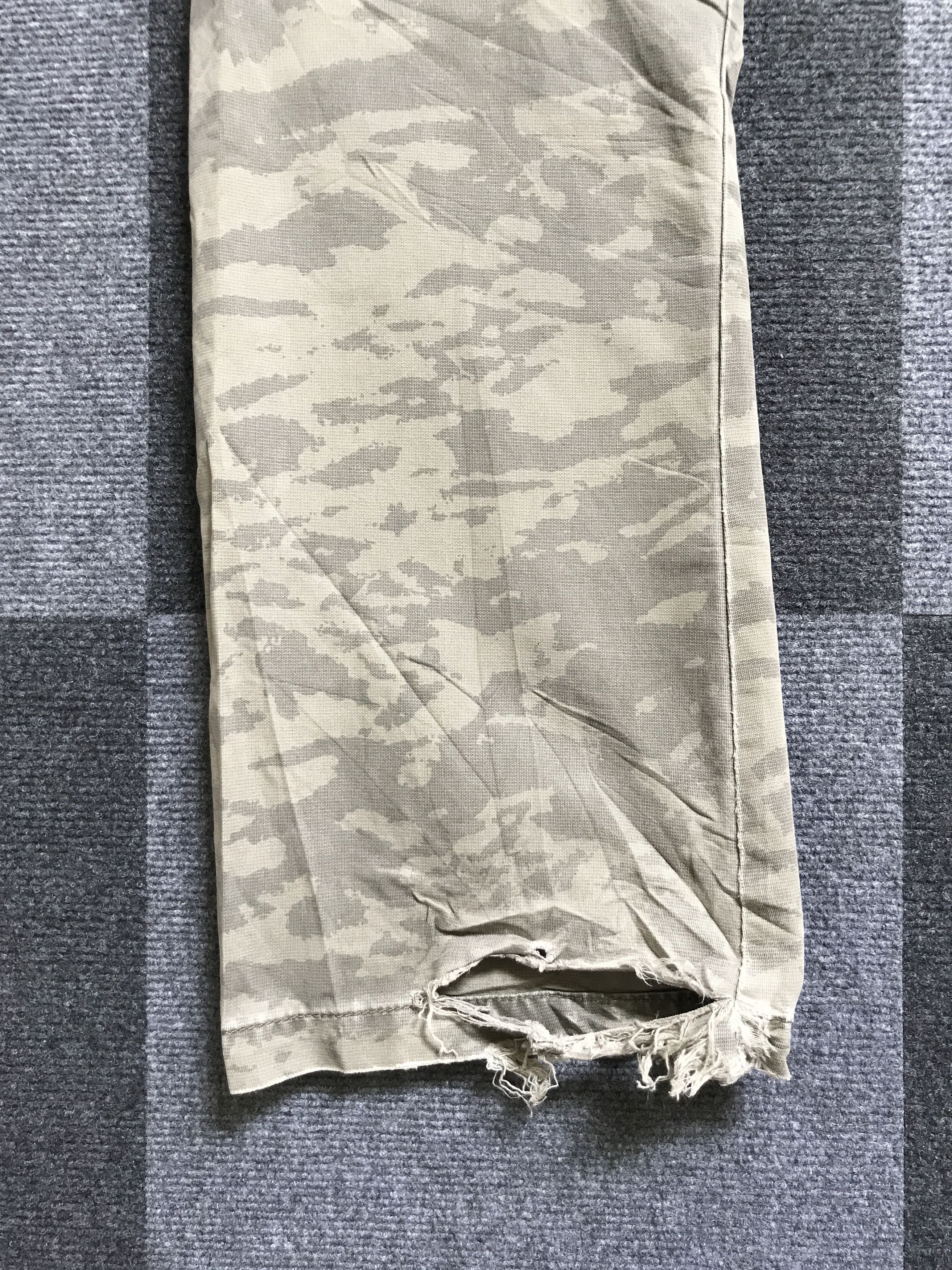 Japanese Brand CP152 VACHE Camo Military Cargo Pant Size US 31 - 12 Thumbnail