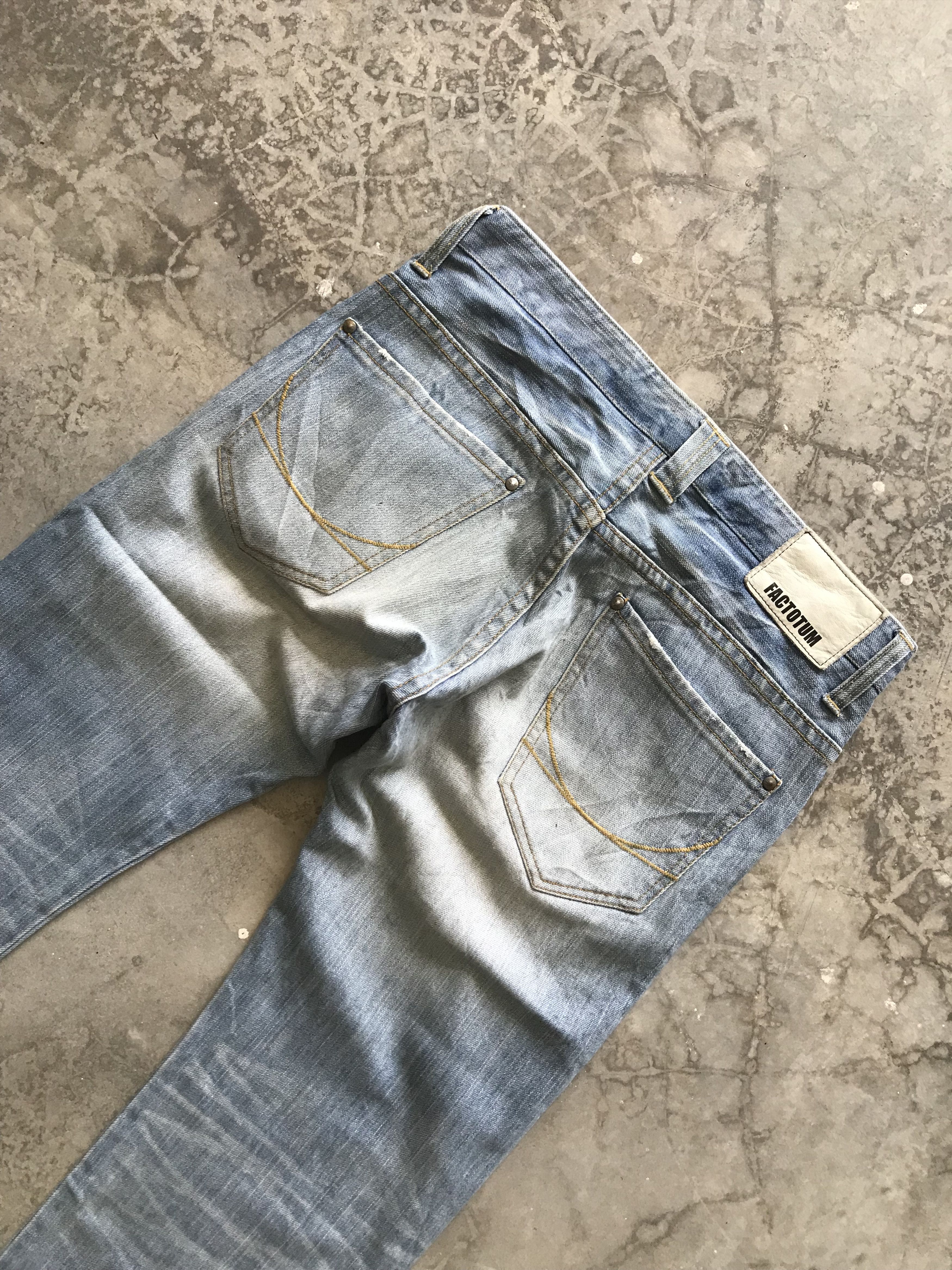FACTOTUM × Japanese Brand FACTOTUM Japan Stylish Faded Denim Size US 33 - 7 Thumbnail