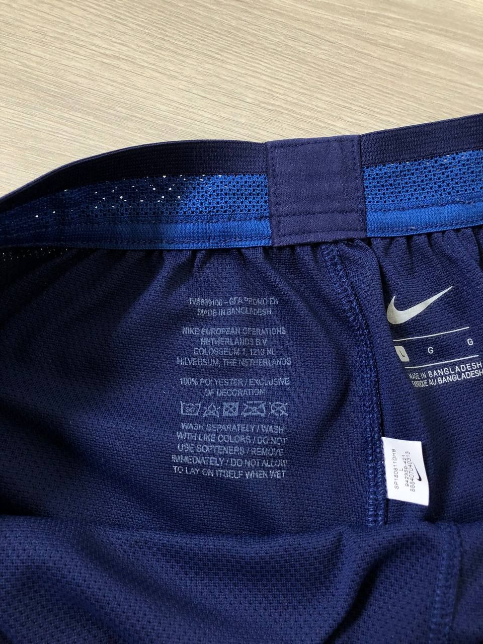 Nike ENGLAND NIKE FOOTBALL SOCCER HOME SHORTS Size US 36 / EU 52 - 4 Thumbnail