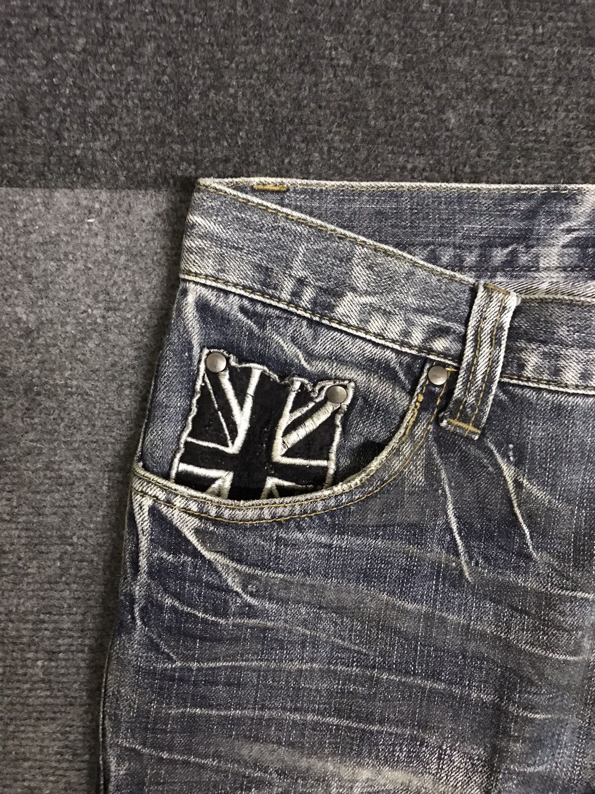 Japanese Brand × Seditionaries D124 DAILY NEWS Dirty Style Thunder Fades Jeans Size US 32 / EU 48 - 8 Thumbnail