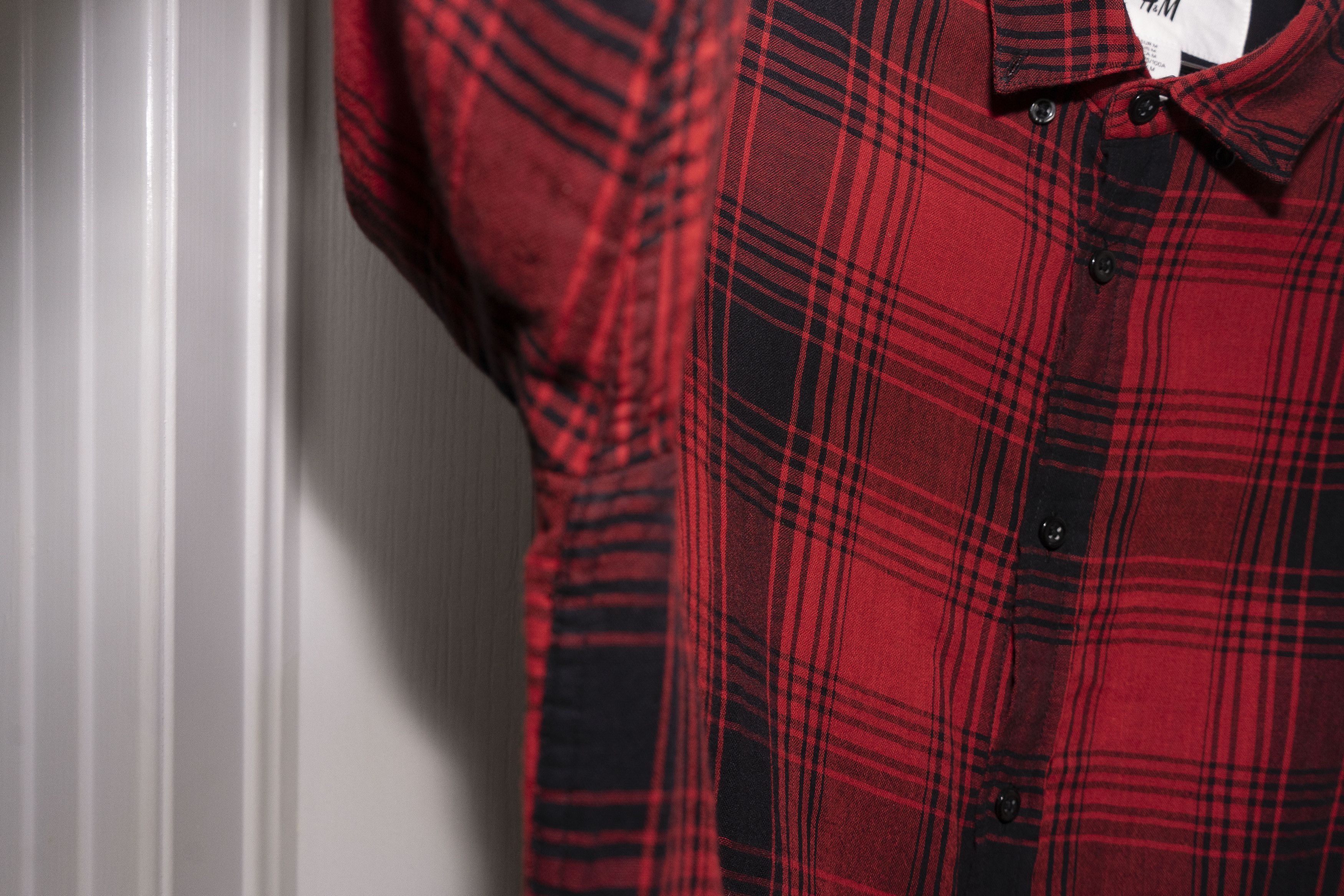 H&M Double-Layered Lightweight Flannel Button-Up Size US M / EU 48-50 / 2 - 15 Thumbnail