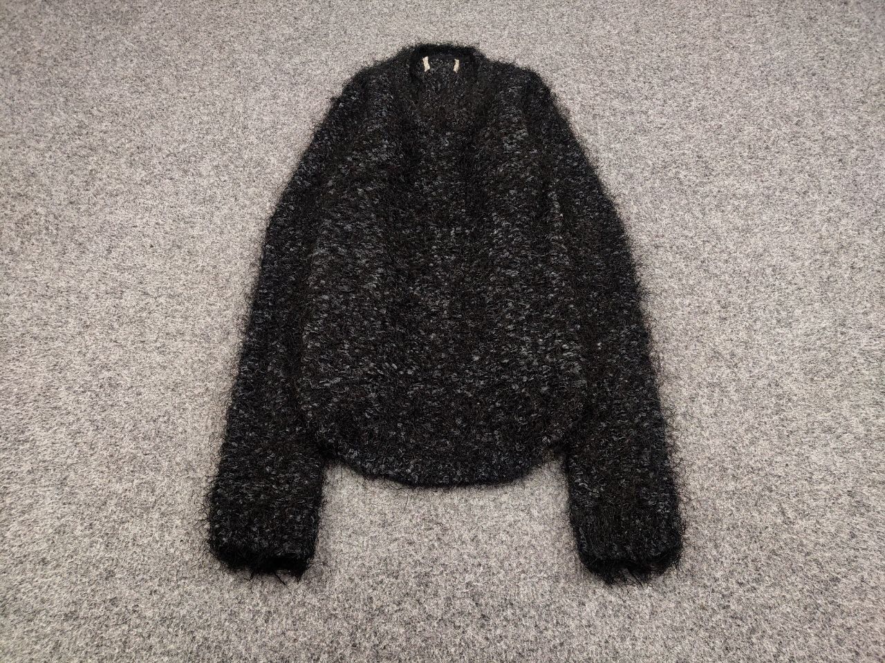 Japanese Brand Vintage 90's Japanese Black Mohair Style Fuzzy Sweater Size US S / EU 44-46 / 1 - 2 Thumbnail