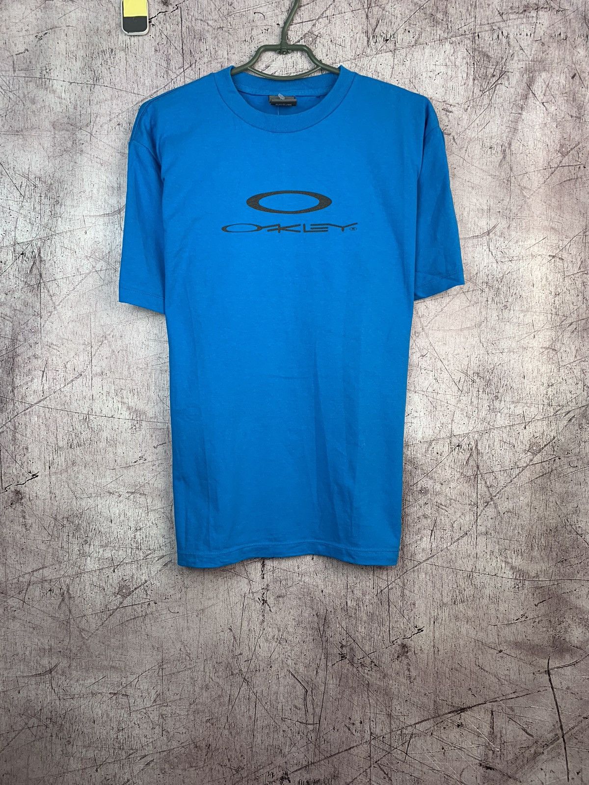 Oakley Oakley Vintage Mens T-Shirt Size US L / EU 52-54 / 3 - 1 Thumbnail