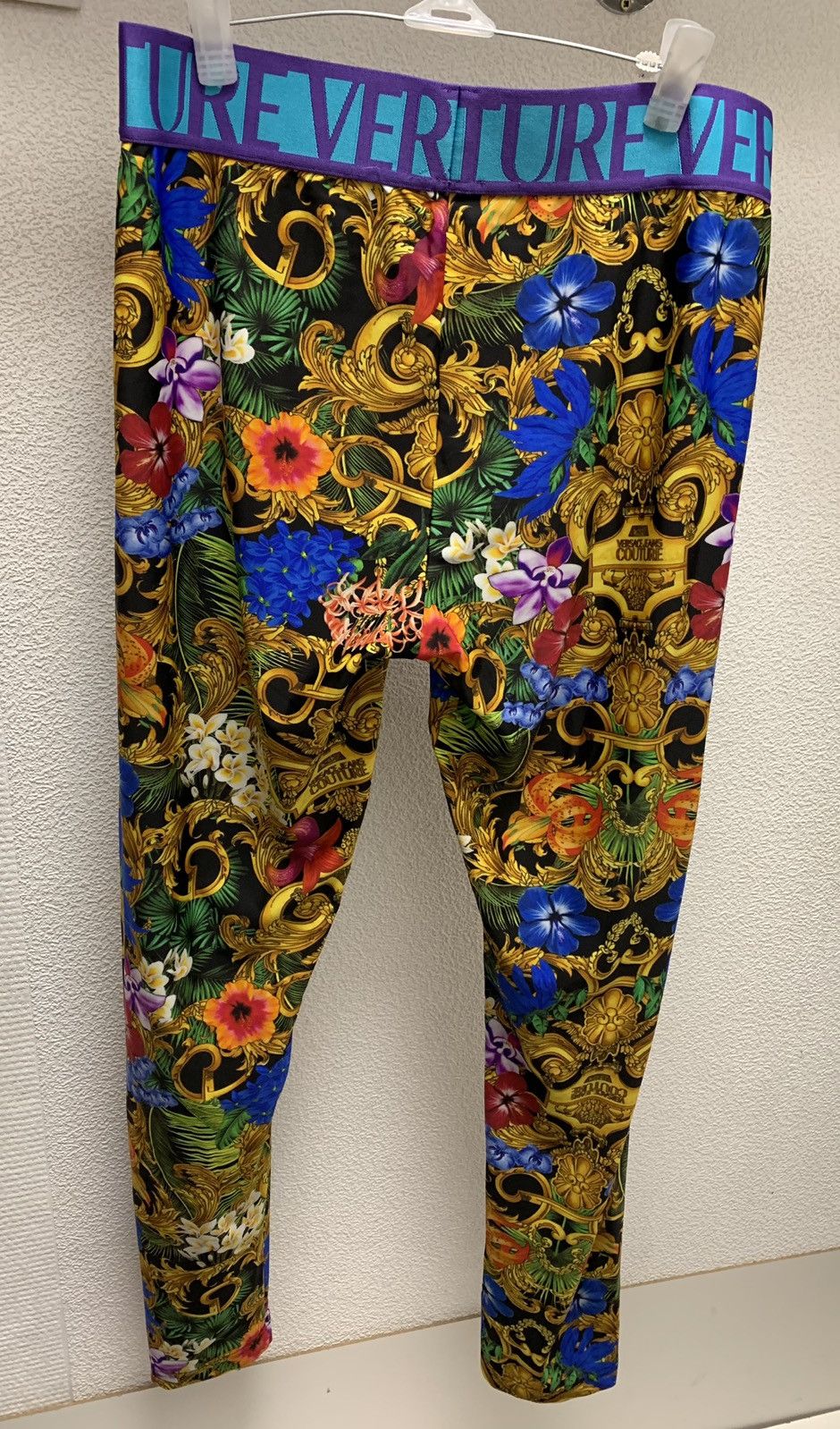 Versace Jeans Couture Versace jeans couture fullprint leggings Medusa women Size 32" / US 10 / IT 46 - 5 Thumbnail
