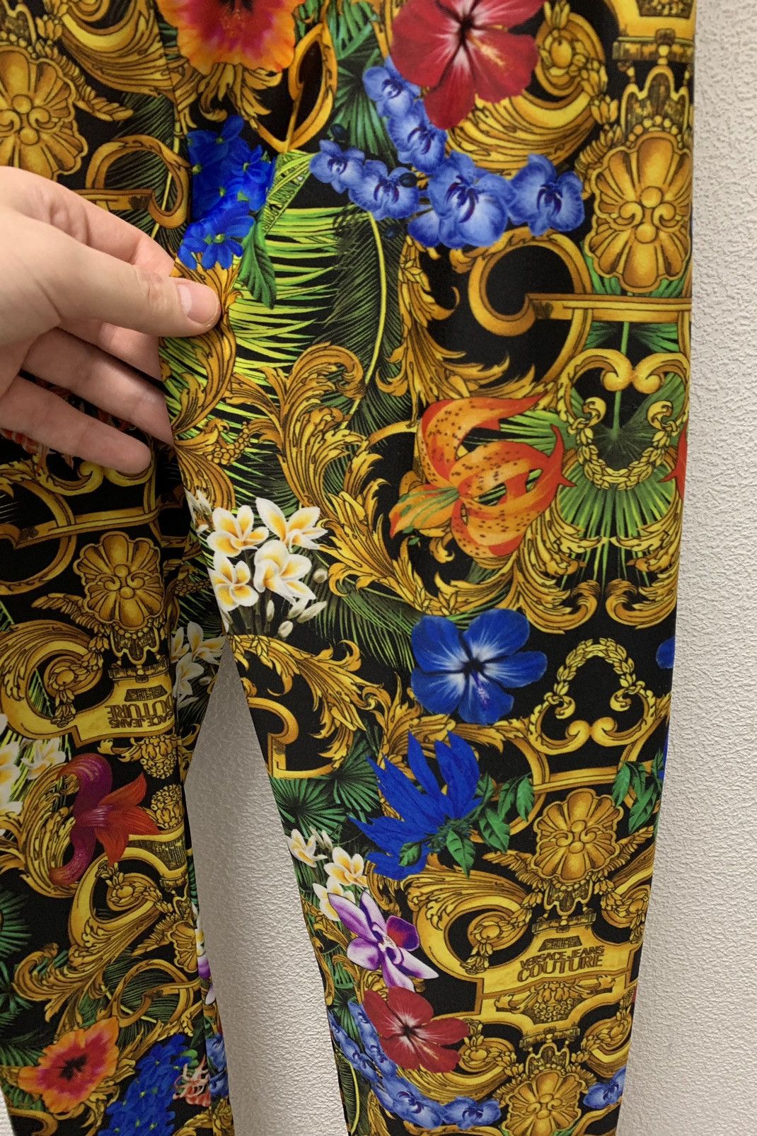 Versace Jeans Couture Versace jeans couture fullprint leggings Medusa women Size 32" / US 10 / IT 46 - 4 Thumbnail