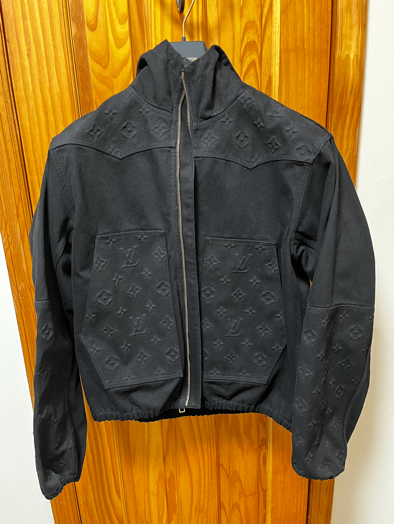 Louis Vuitton Monogram hooded denim jacket (1A972T, 1A972R, 1A972V, 1A972U,  1A972S, 1A972Q, 1A972P)
