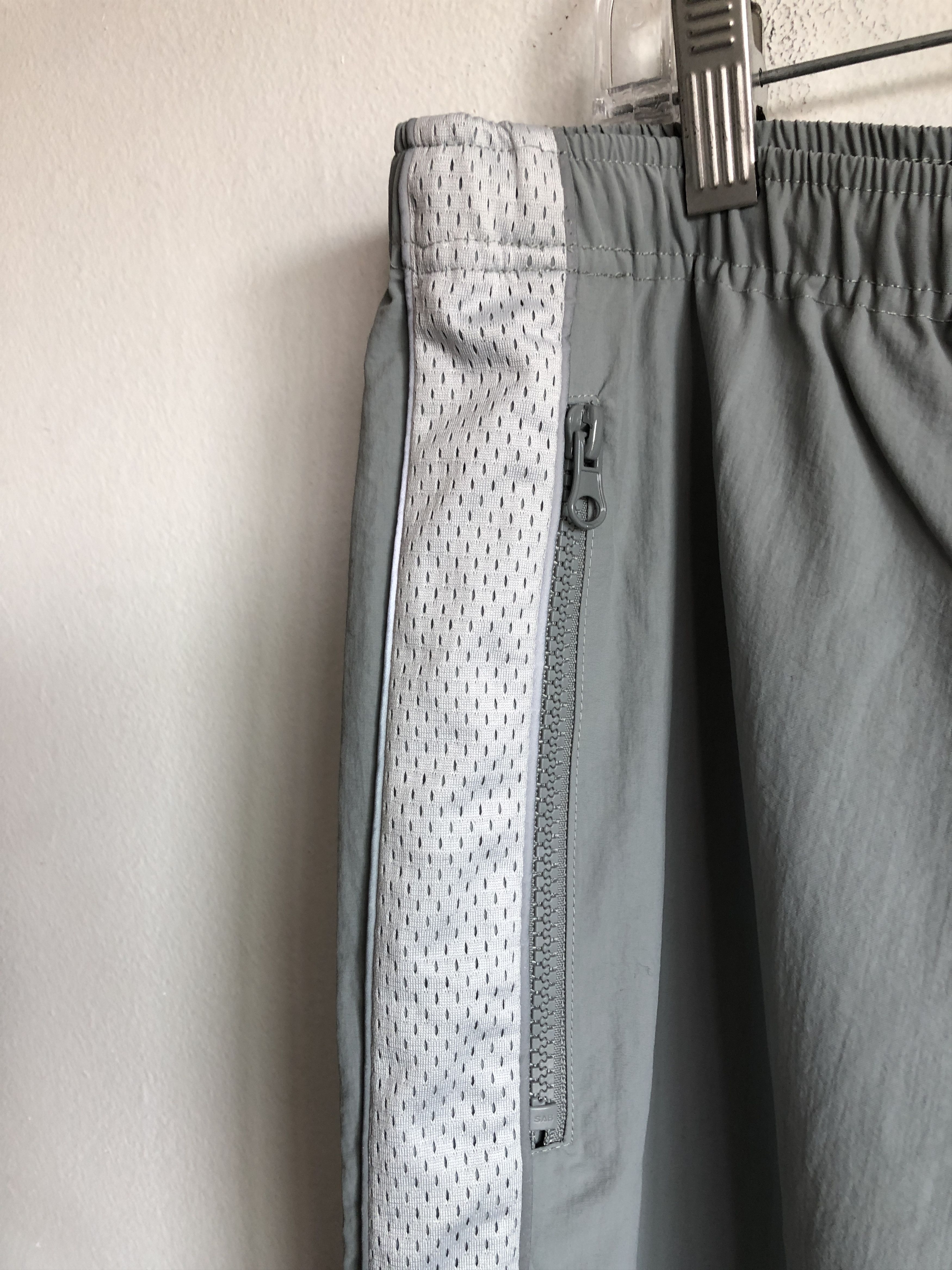 Guess Guess Sport Grey Nylon Track Pants L Size US 36 / EU 52 - 4 Thumbnail