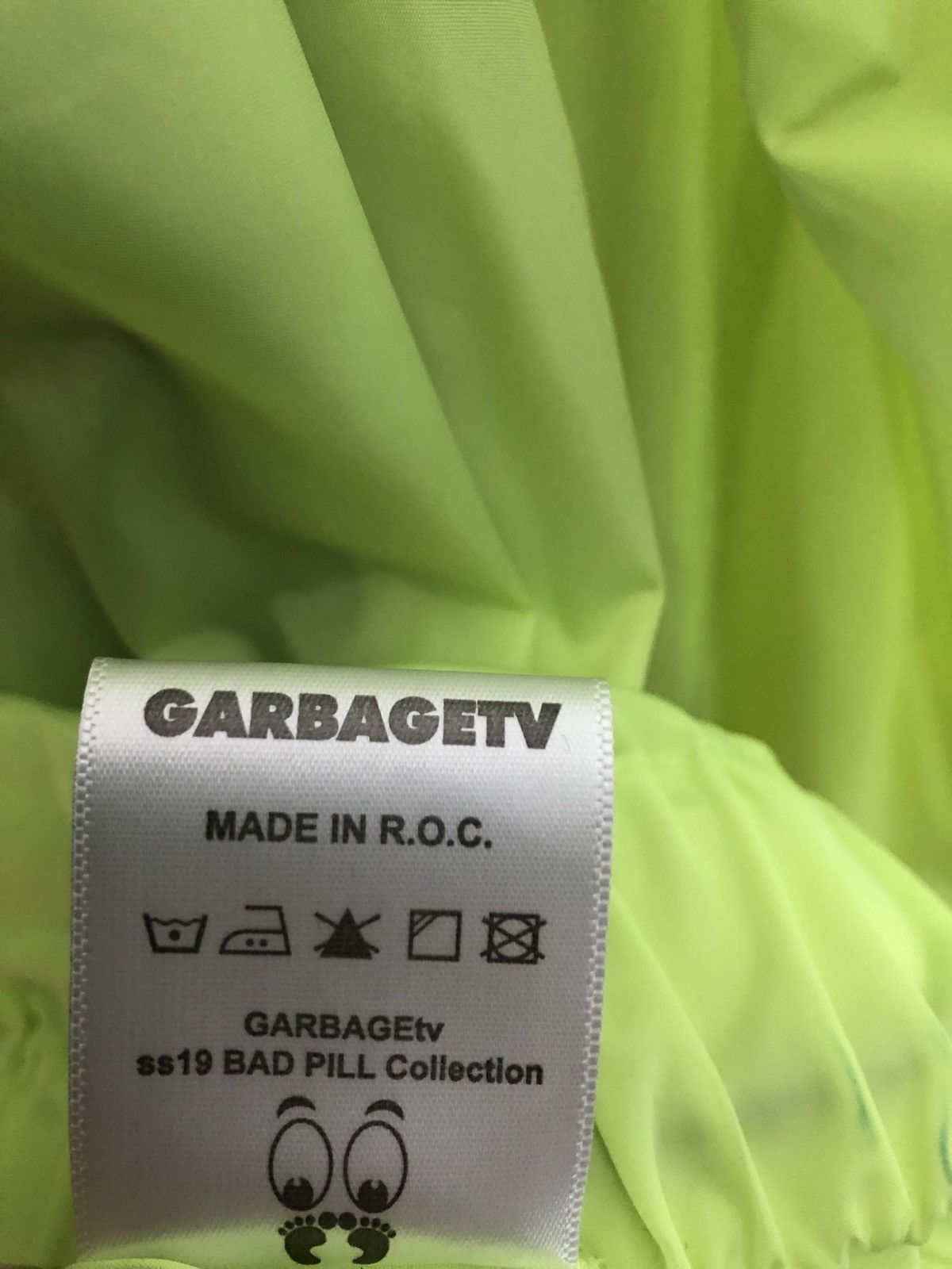 Garbage TV Garbage TV Aussie Fluorescent Yellow Green Pullover Jacket Size US M / EU 48-50 / 2 - 8 Thumbnail