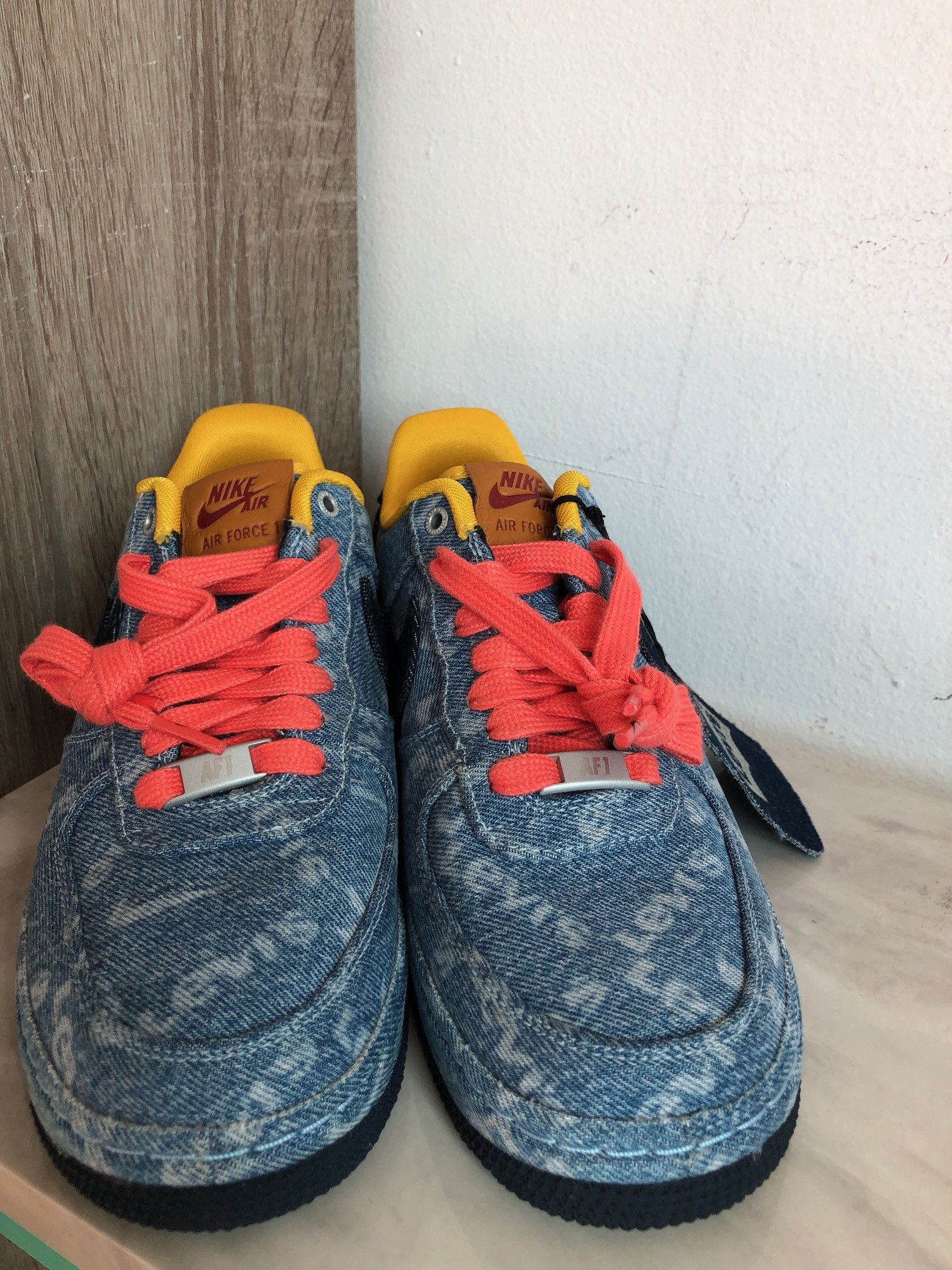Levi's × Nike Nike x Levi's Air Force 1 Low Exclusive Denim Sneakers Size US 6 / EU 39 - 4 Thumbnail