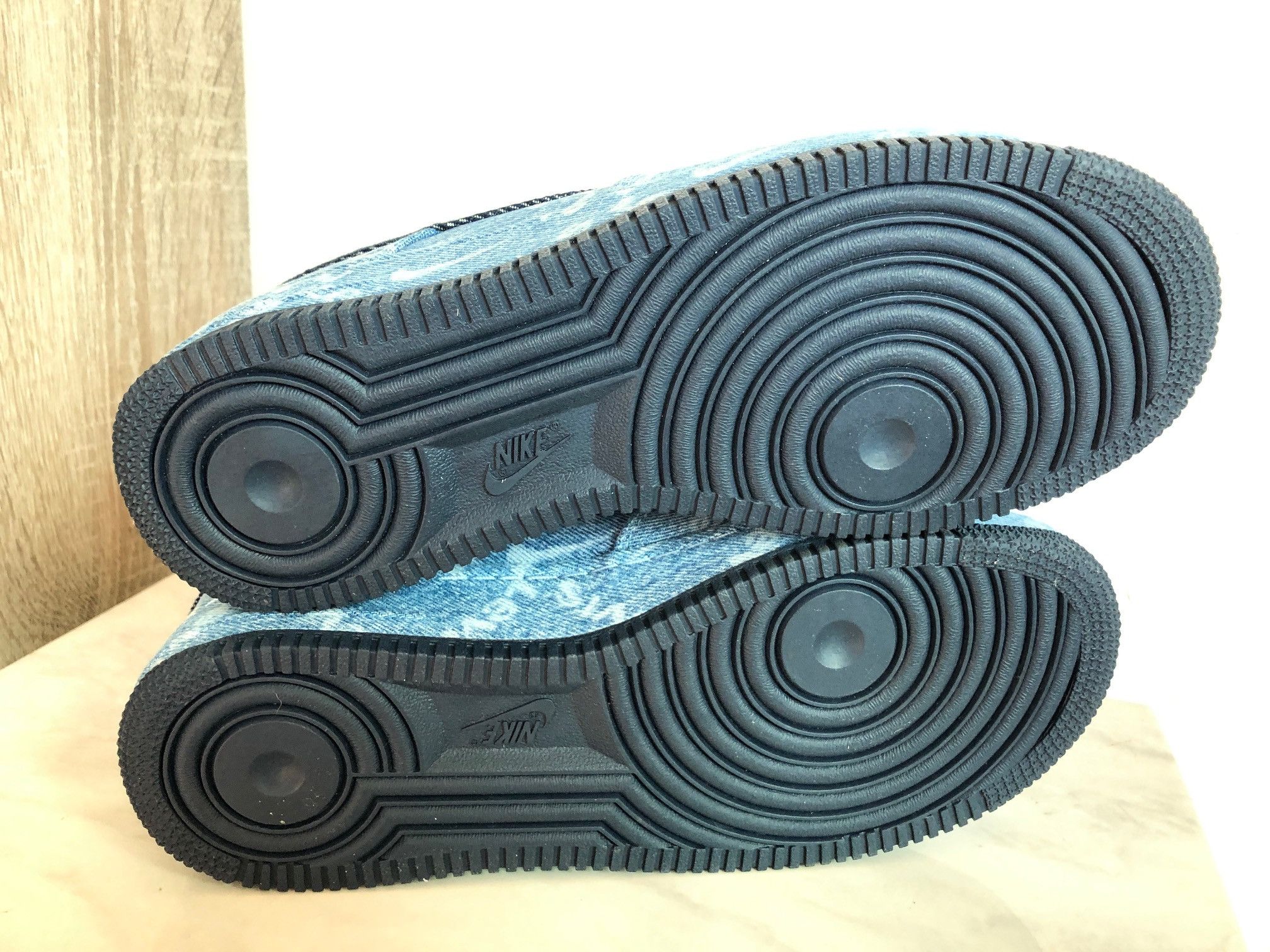 Levi's × Nike Nike x Levi's Air Force 1 Low Exclusive Denim Sneakers Size US 6 / EU 39 - 7 Thumbnail
