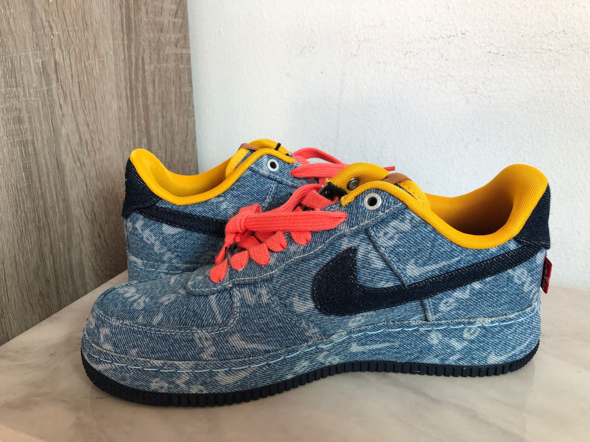 Levi's × Nike Nike x Levi's Air Force 1 Low Exclusive Denim Sneakers Size US 6 / EU 39 - 6 Thumbnail