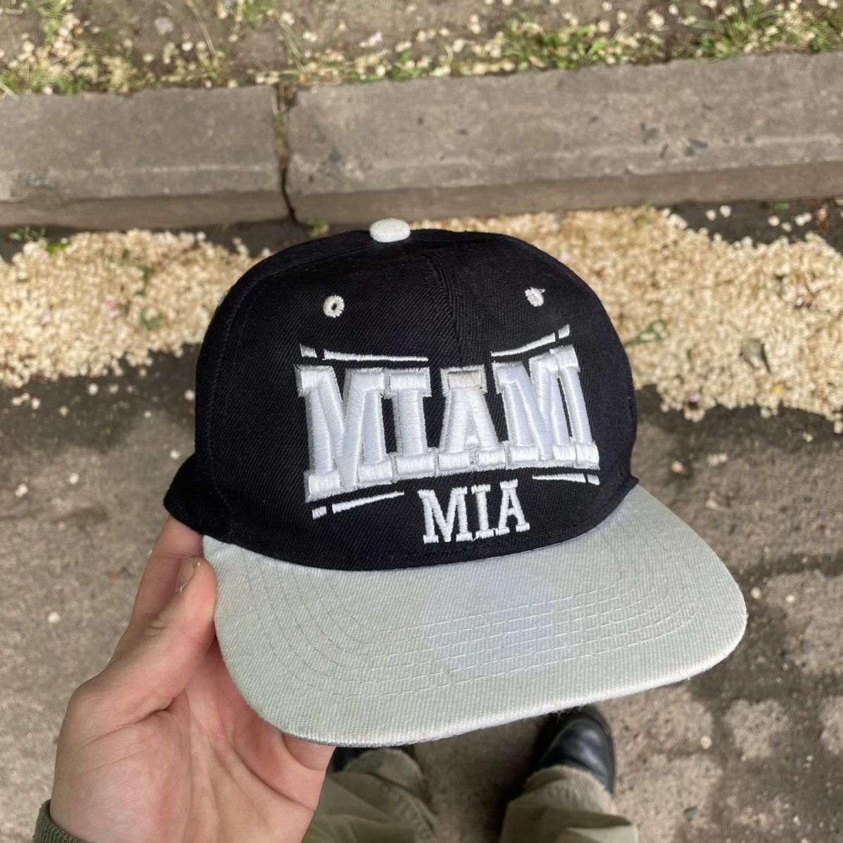 Vintage Vintage 90s Miami Snapback Cap Streetwear Skate Slim Logo OS Size ONE SIZE - 2 Thumbnail