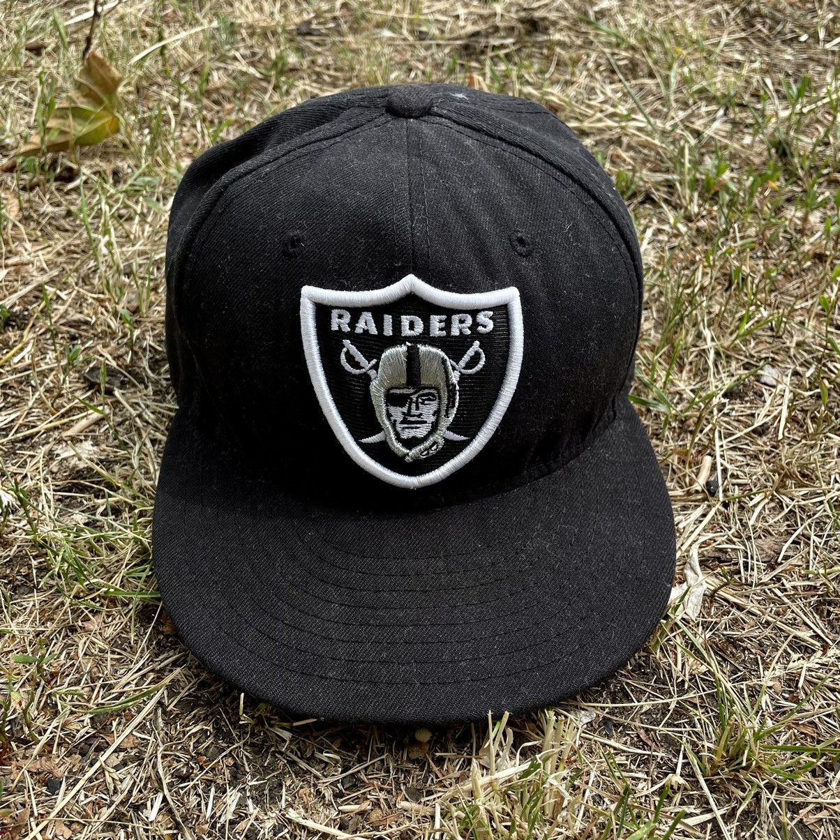 Vintage Vintage 90s Oakland Raiders Trucker Hat Faded NFL OS Size ONE SIZE - 1 Thumbnail