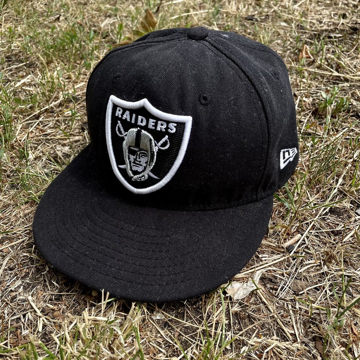 Vintage Vintage 90s Oakland Raiders Trucker Hat Faded NFL OS Size ONE SIZE - 2 Thumbnail