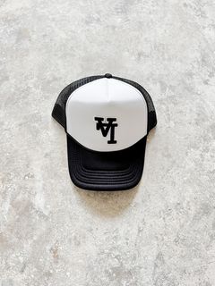 UPSIDE DOWN LA BLACK CAP HAT 5 PANEL HIGH CROWN TRUCKER SNAPBACK