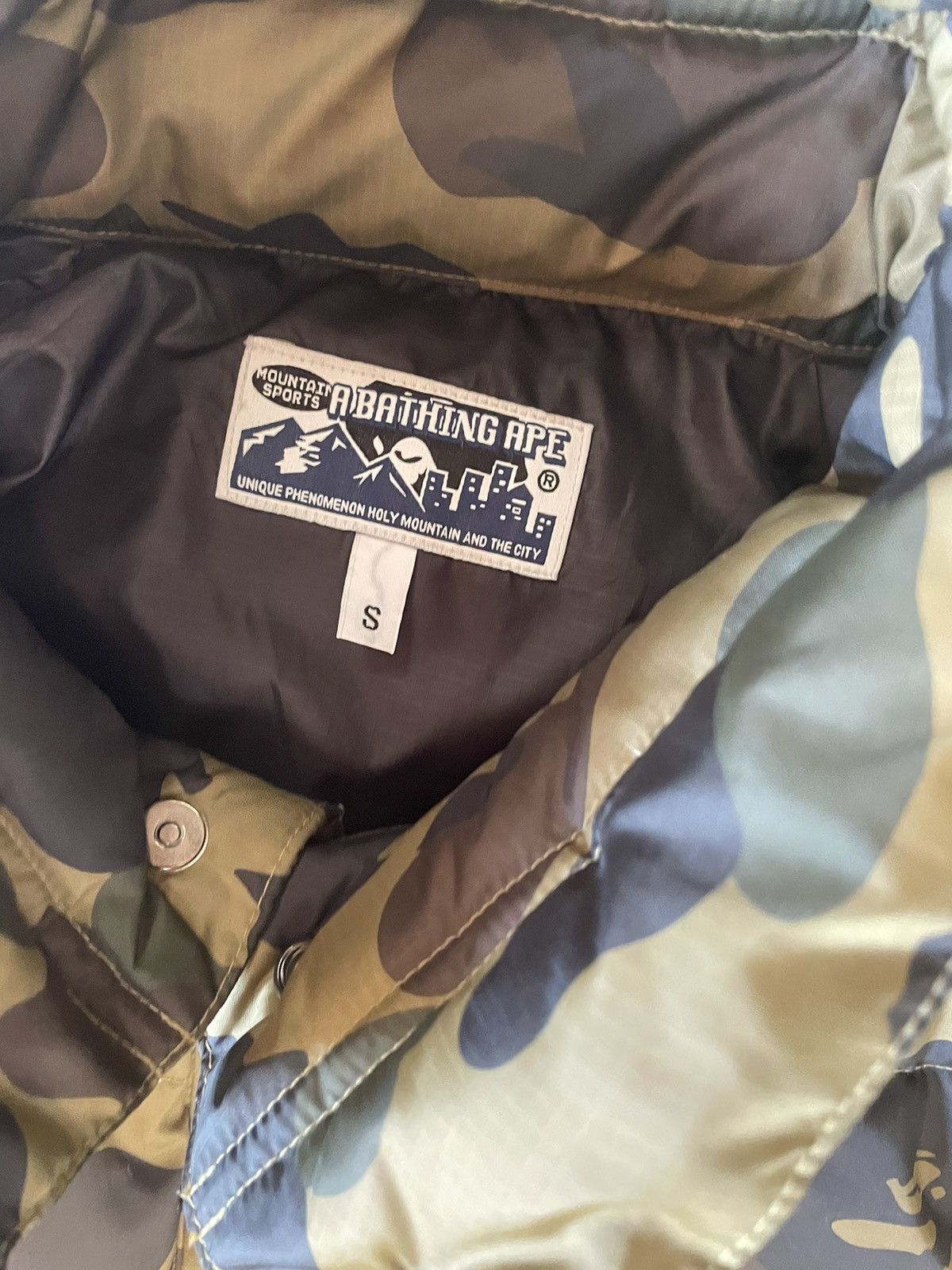 Bape 1st Camo Down Jacket Size US S / EU 44-46 / 1 - 4 Thumbnail