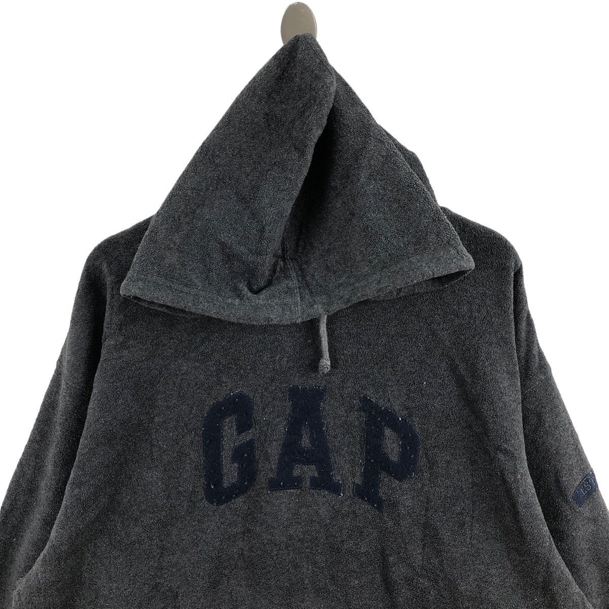 Gap Vintage GAP Fleece Hoodies Big Logo Embroidered Pullover Size US XXL / EU 58 / 5 - 2 Thumbnail